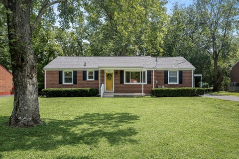 Photo of 611 Thrush Pl, Murfreesboro, TN 37130 (MLS # 3513625)