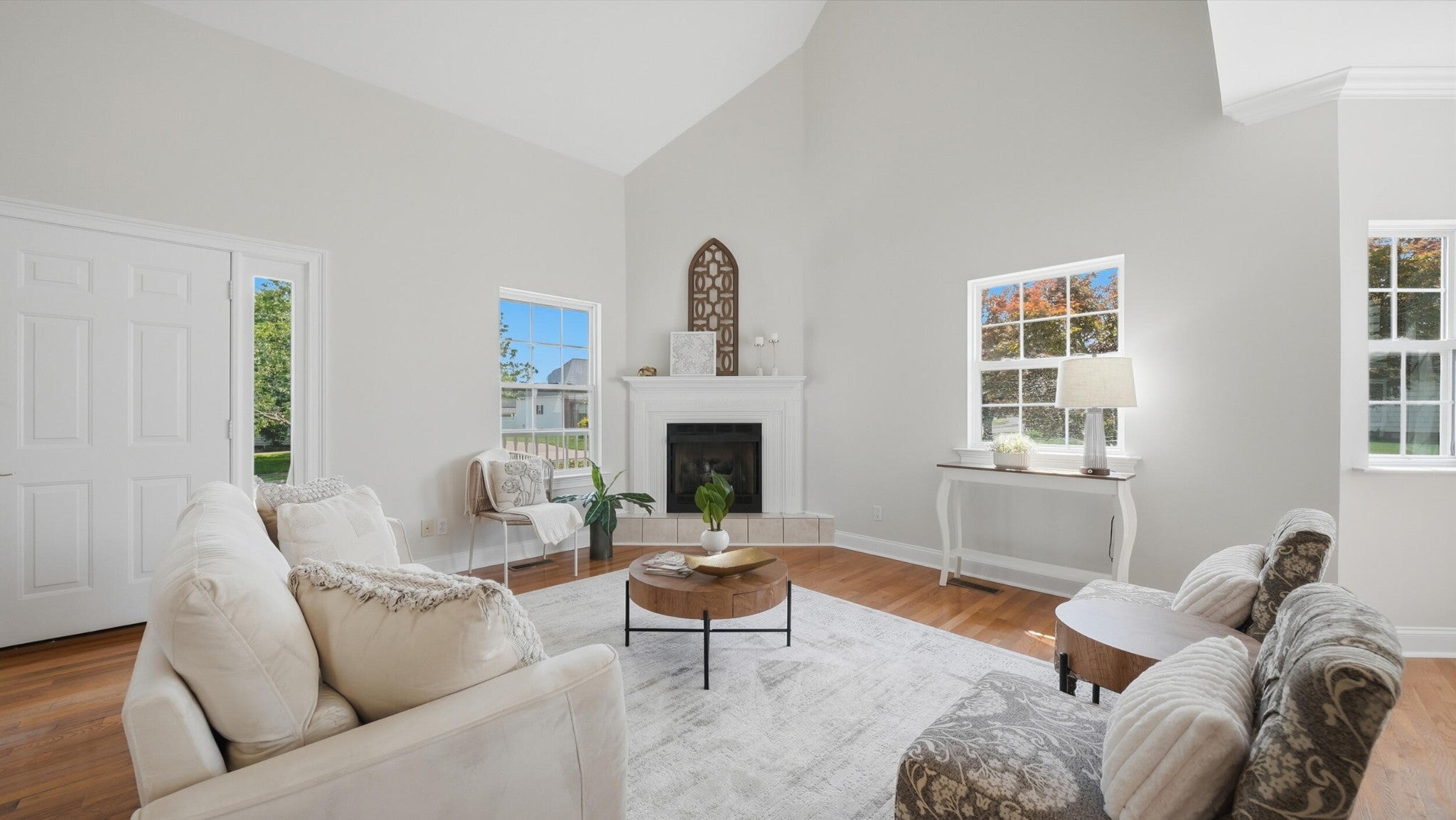 168 Windermere Lane NE