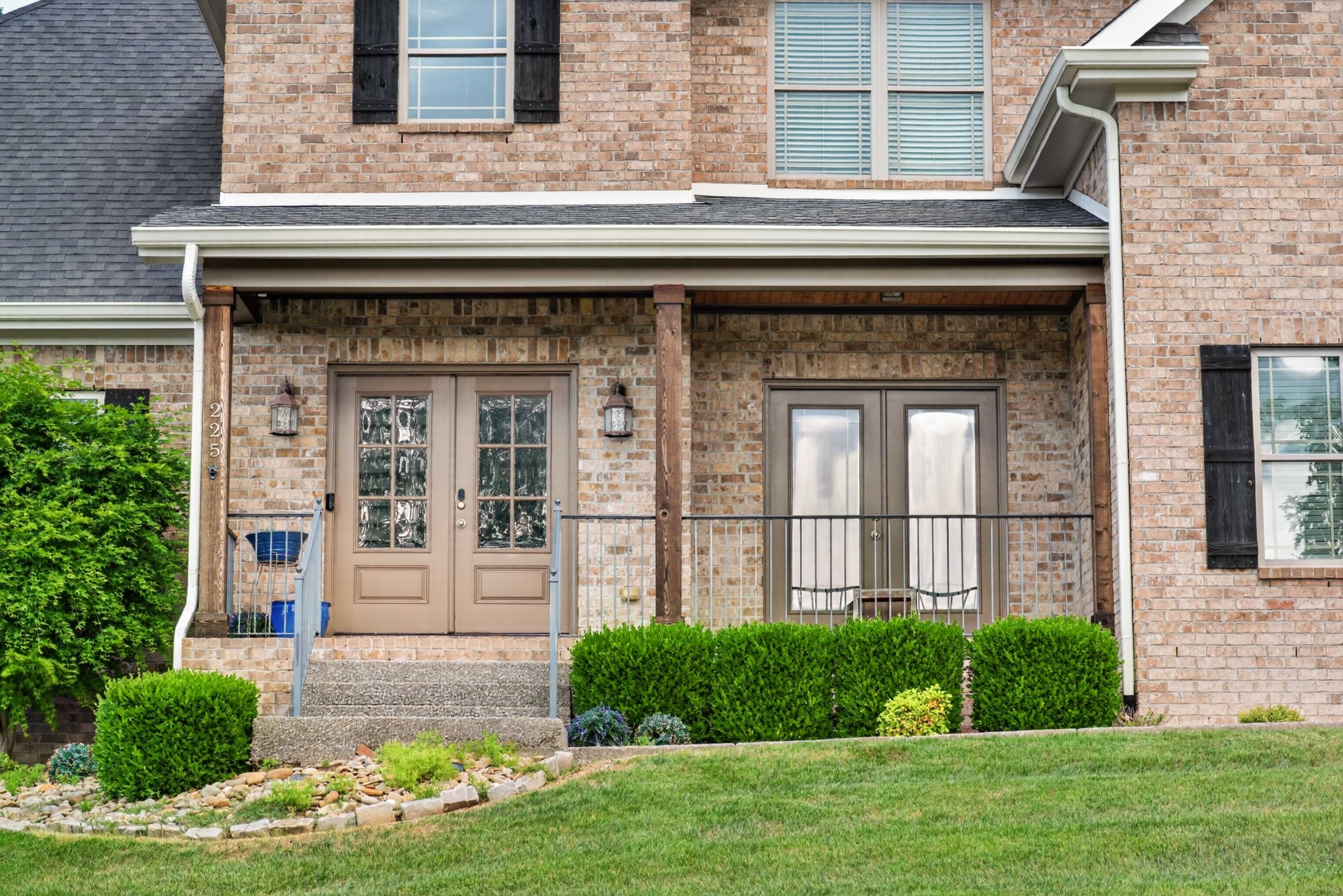 225 Sydney Dr