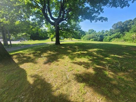 175 N Main St Lexington TN 38351