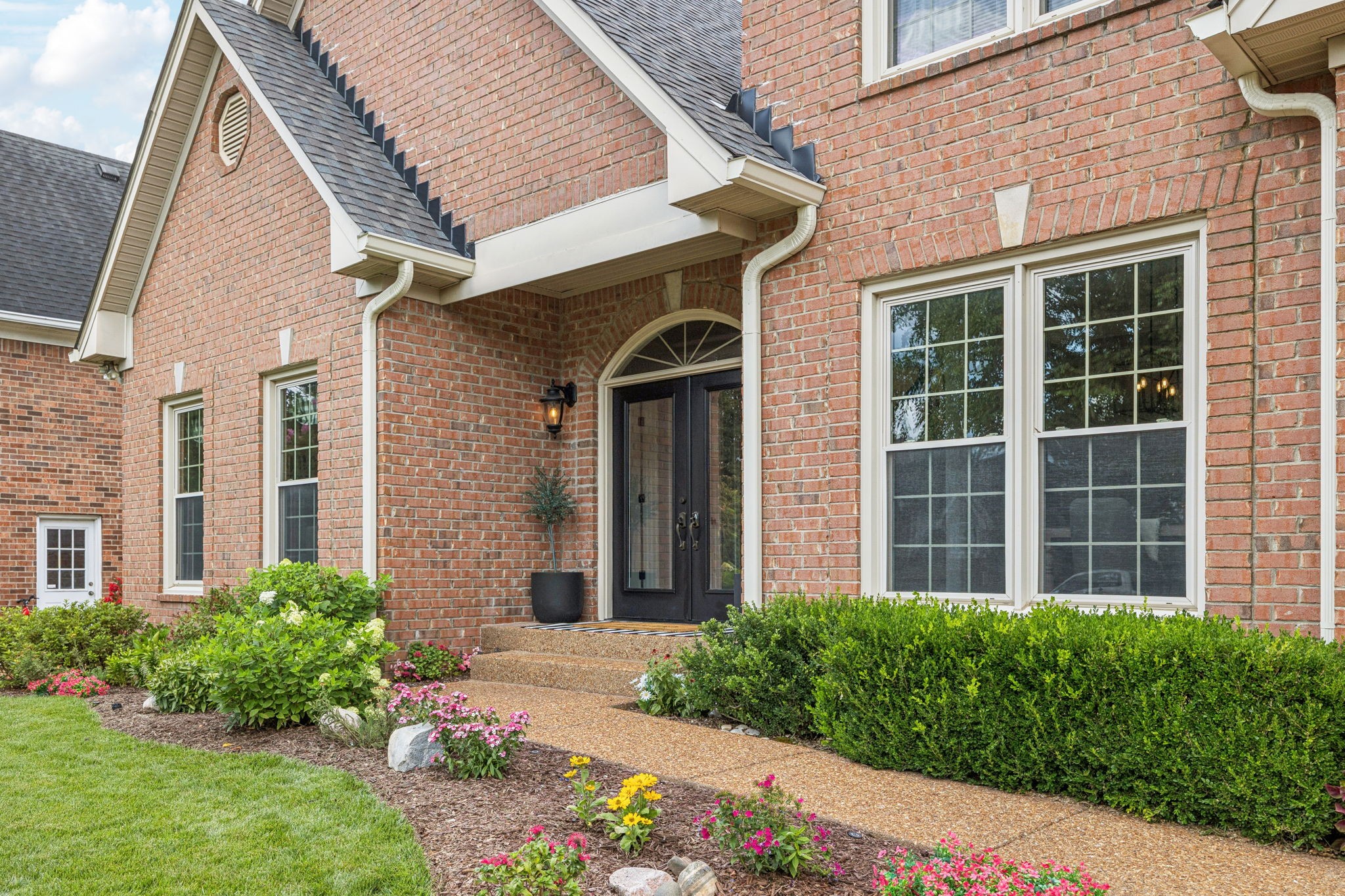 512 Forrest Park Cir