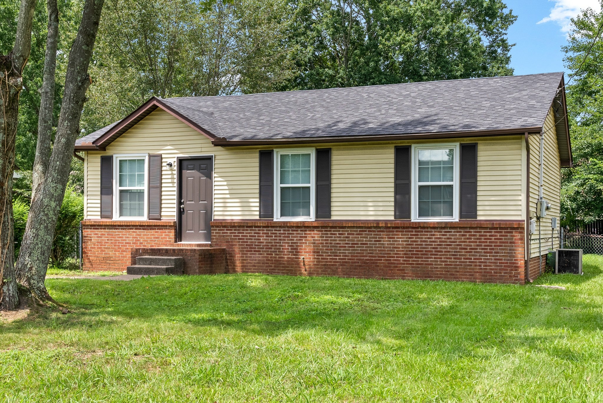 354 Woodale Dr