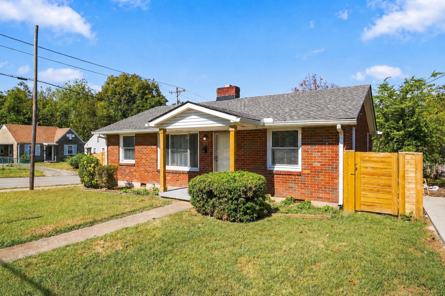935 Seymour Ave