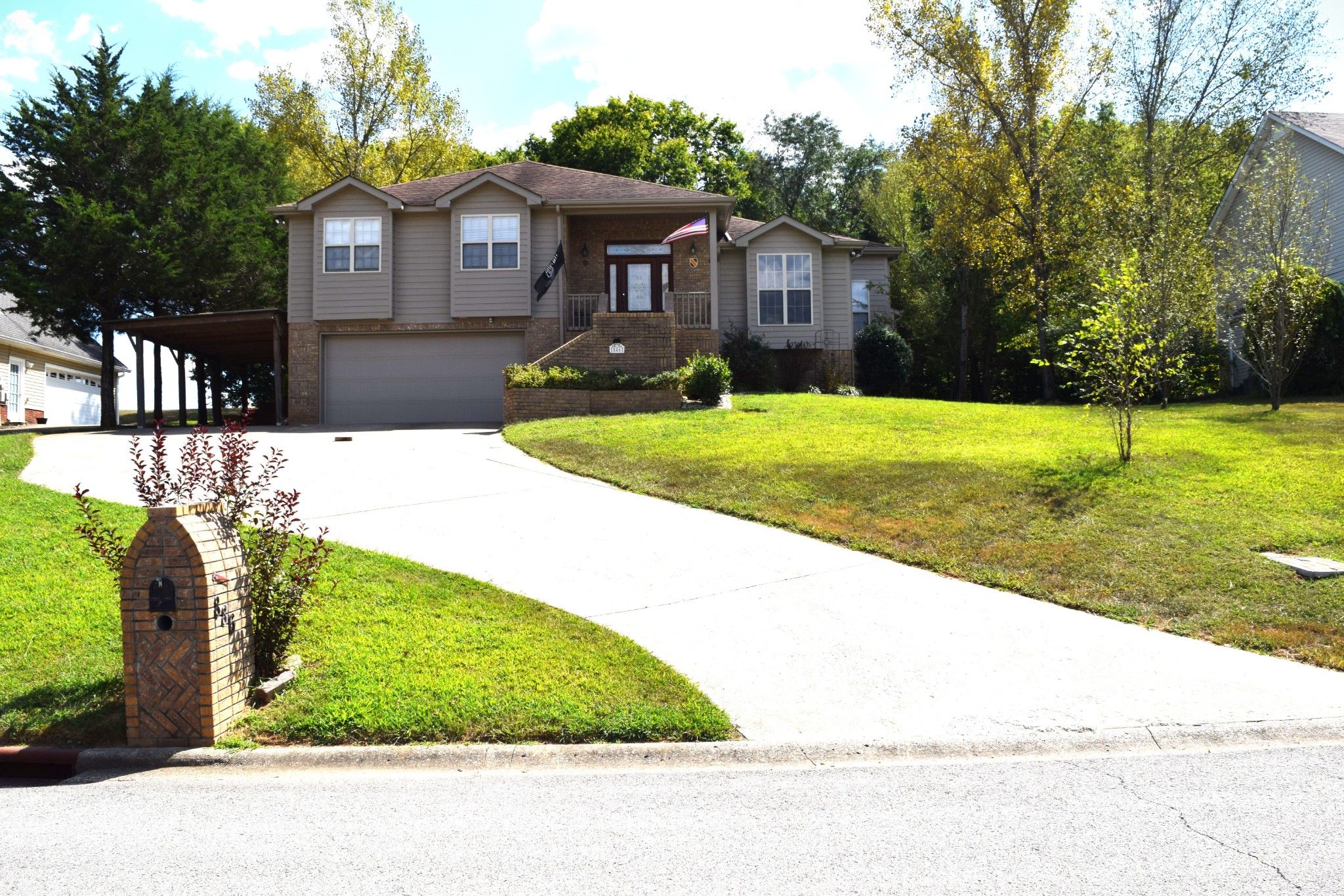 886 Glenraven Dr