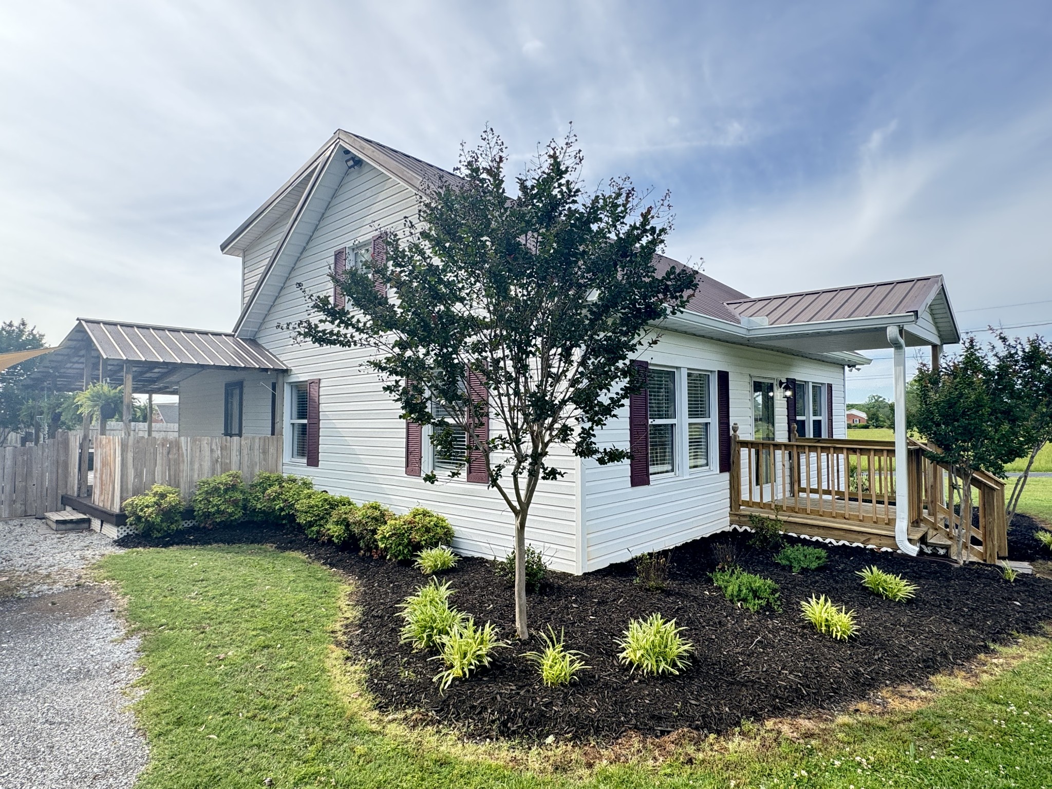 19 Westside Rd