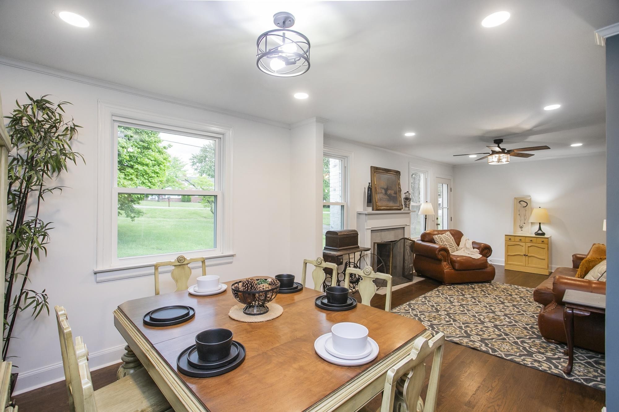 2314 Deerwood Dr