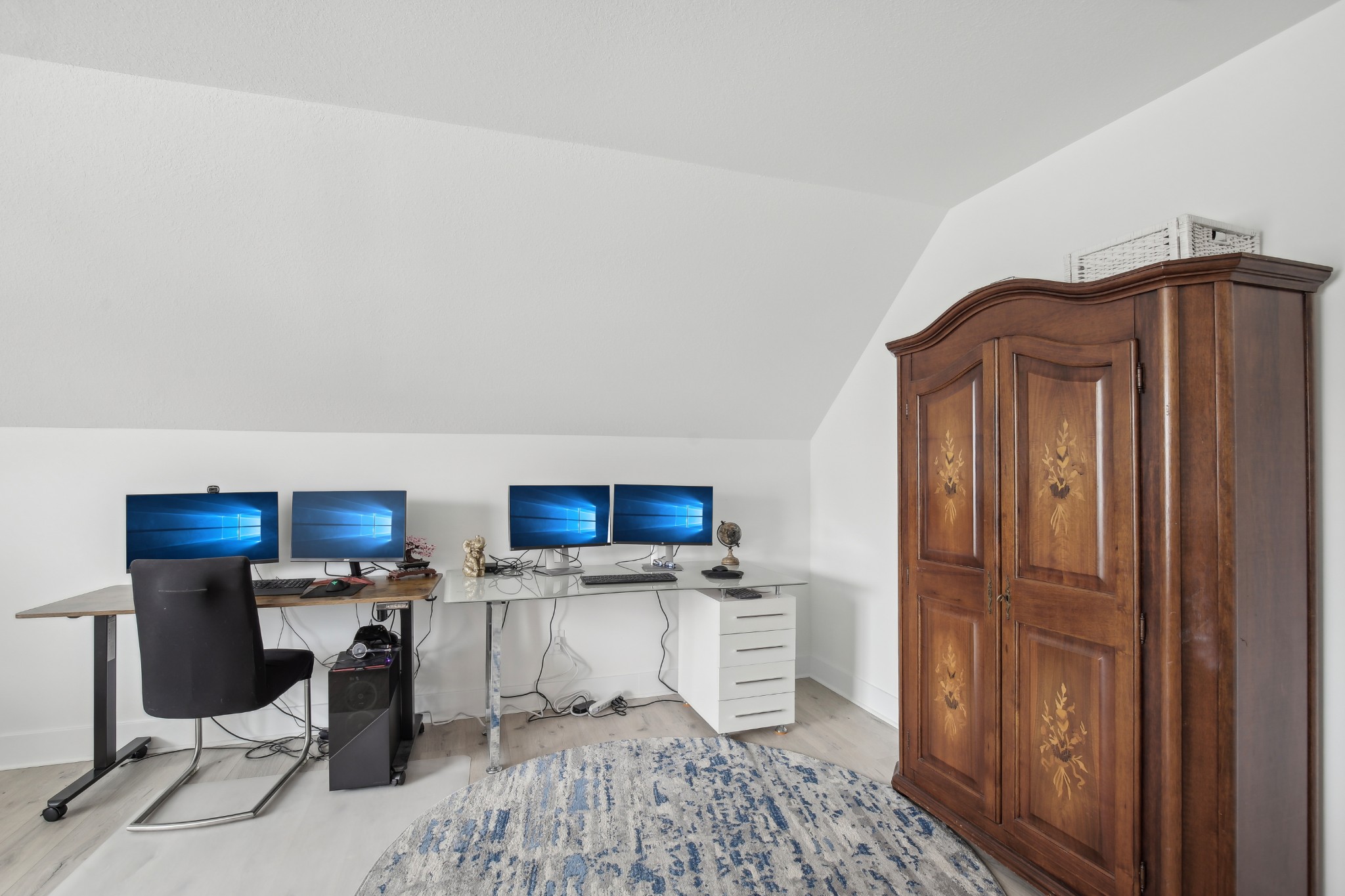 Clarksville, Tennessee 37043, United States, 3 Bedrooms Bedrooms, ,3 BathroomsBathrooms,Residential,Active,141738