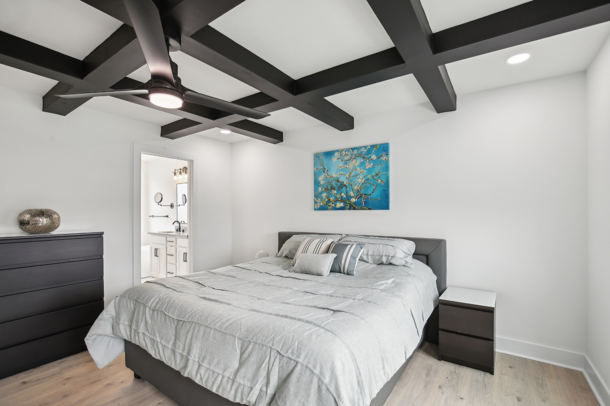 Clarksville, Tennessee 37043, United States, 3 Bedrooms Bedrooms, ,3 BathroomsBathrooms,Residential,Active,141738