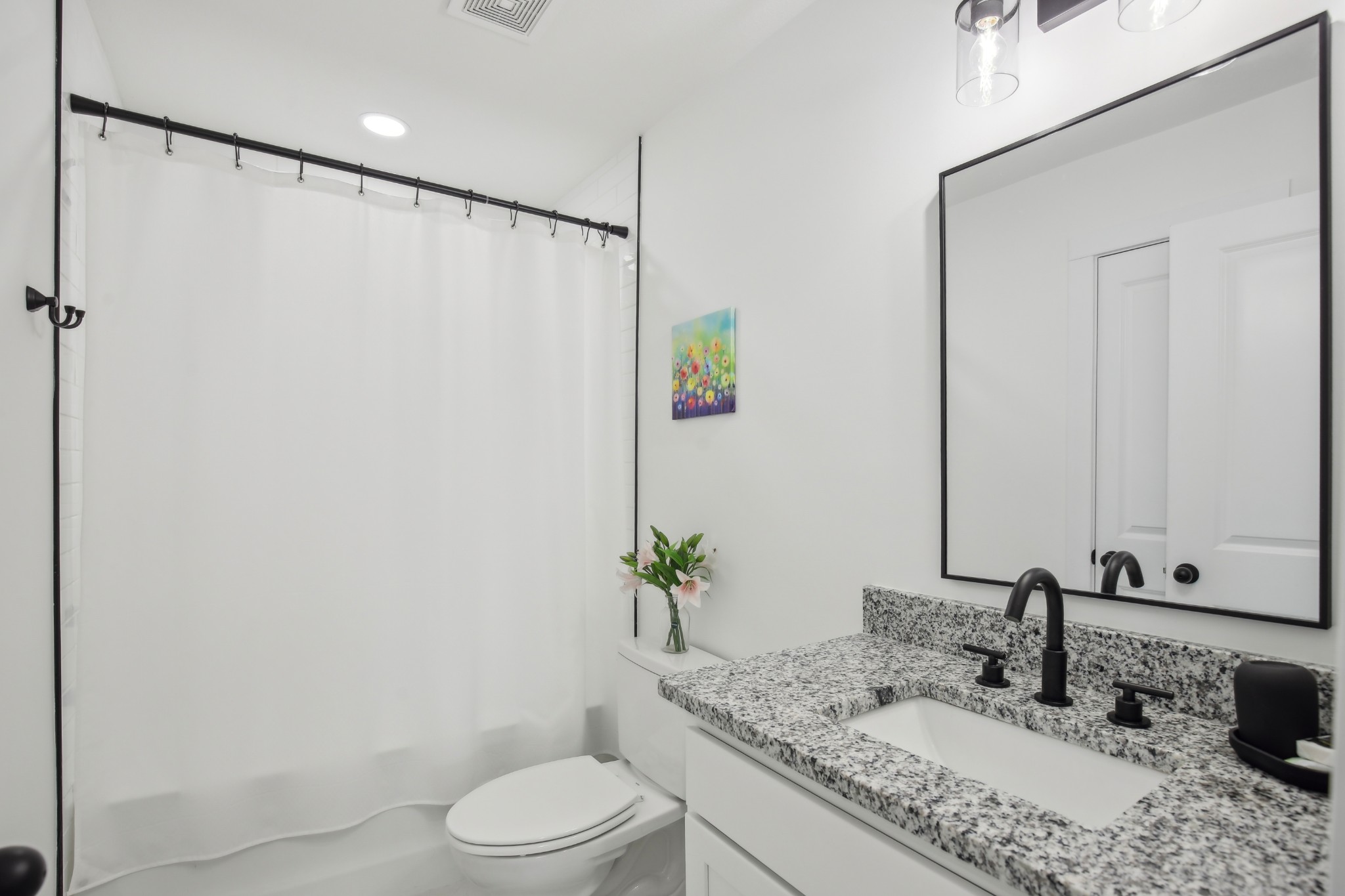 Clarksville, Tennessee 37043, United States, 3 Bedrooms Bedrooms, ,3 BathroomsBathrooms,Residential,Active,141738