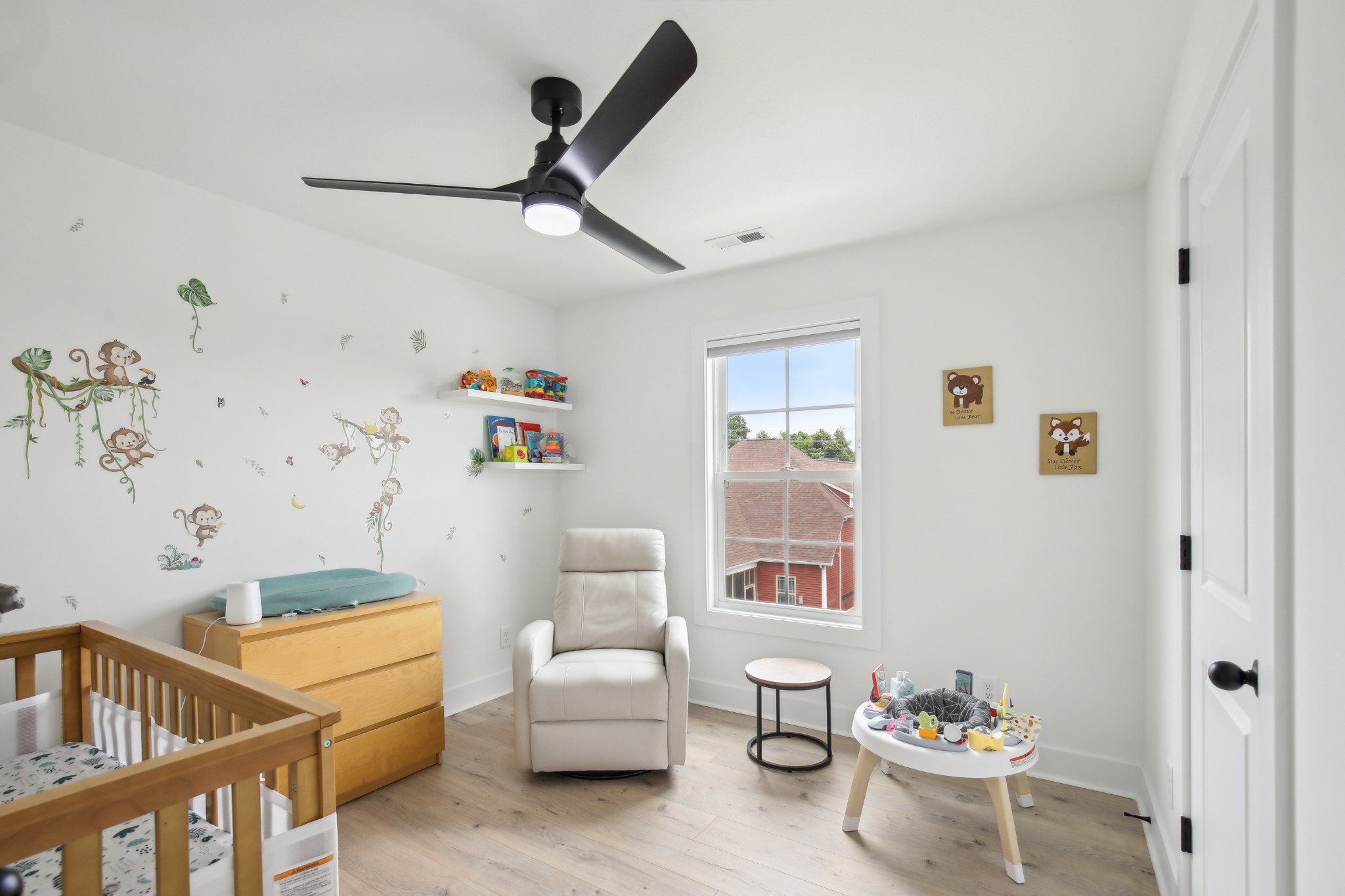 Clarksville, Tennessee 37043, United States, 3 Bedrooms Bedrooms, ,3 BathroomsBathrooms,Residential,Active,141738