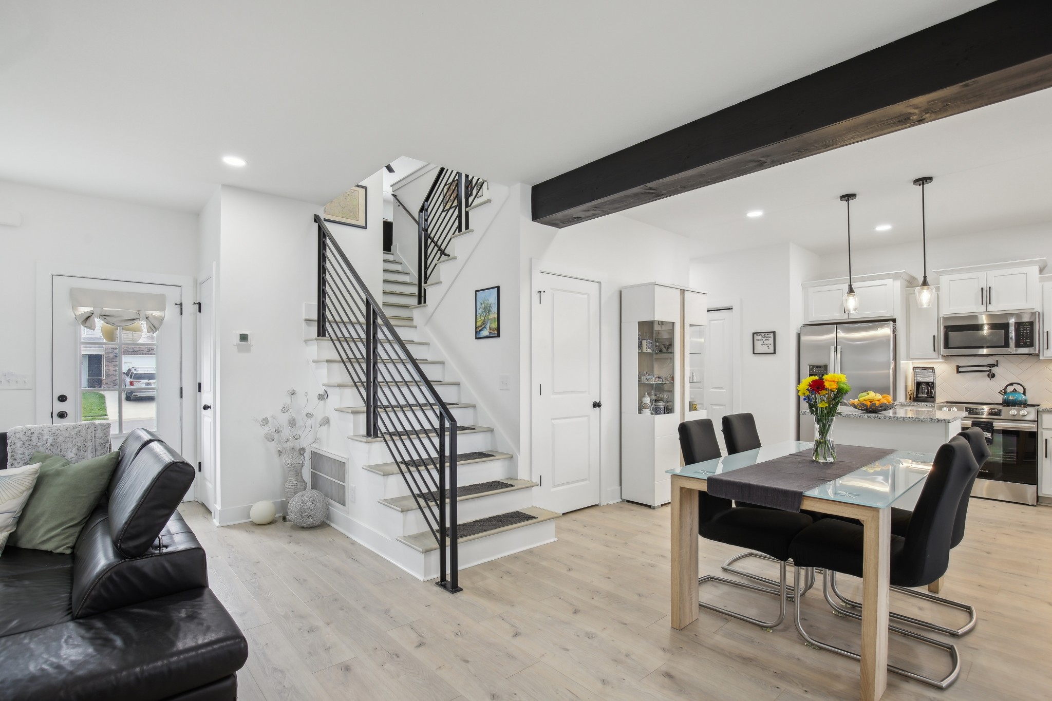 Clarksville, Tennessee 37043, United States, 3 Bedrooms Bedrooms, ,3 BathroomsBathrooms,Residential,Active,141738