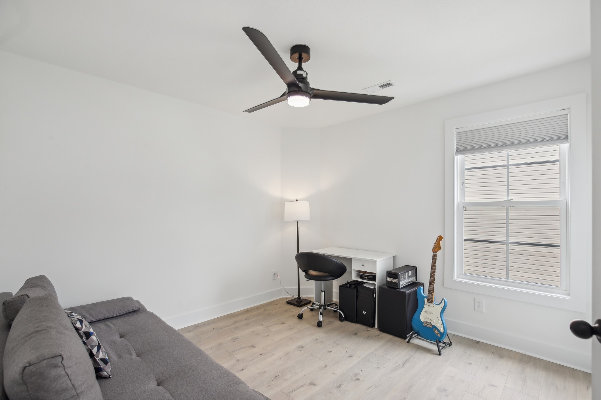 Clarksville, Tennessee 37043, United States, 3 Bedrooms Bedrooms, ,3 BathroomsBathrooms,Residential,Active,141738