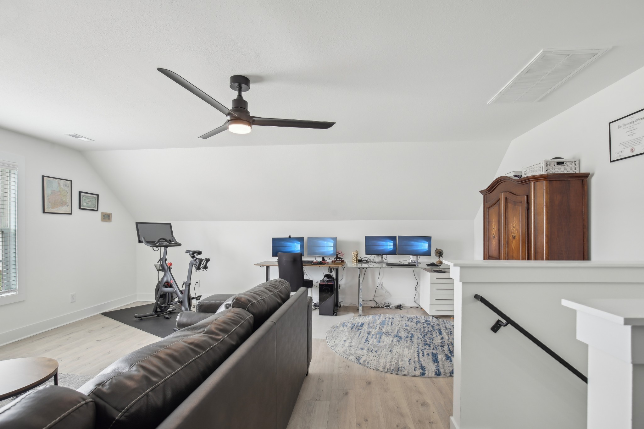 Clarksville, Tennessee 37043, United States, 3 Bedrooms Bedrooms, ,3 BathroomsBathrooms,Residential,Active,141738