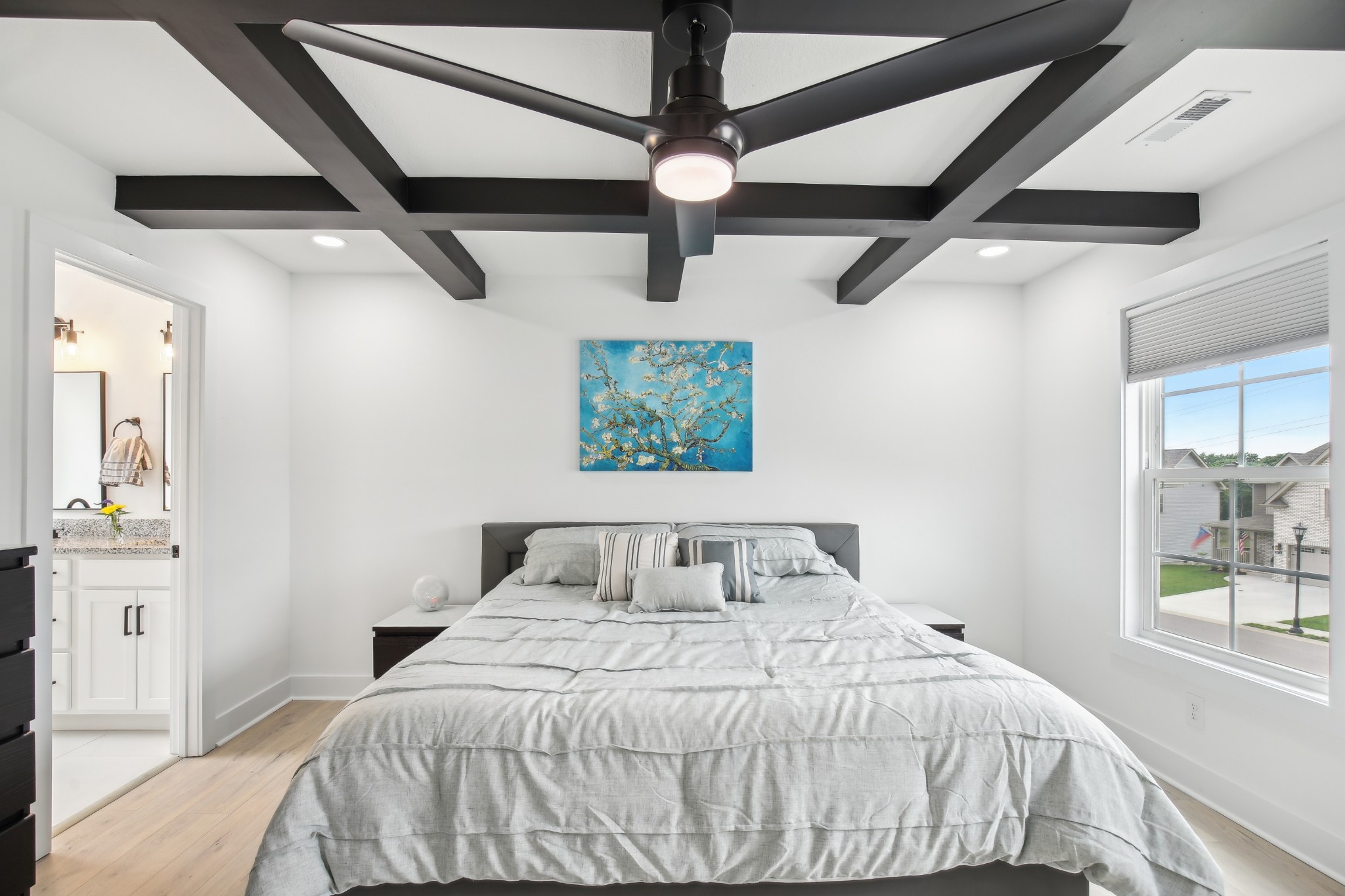 Clarksville, Tennessee 37043, United States, 3 Bedrooms Bedrooms, ,3 BathroomsBathrooms,Residential,Active,141738