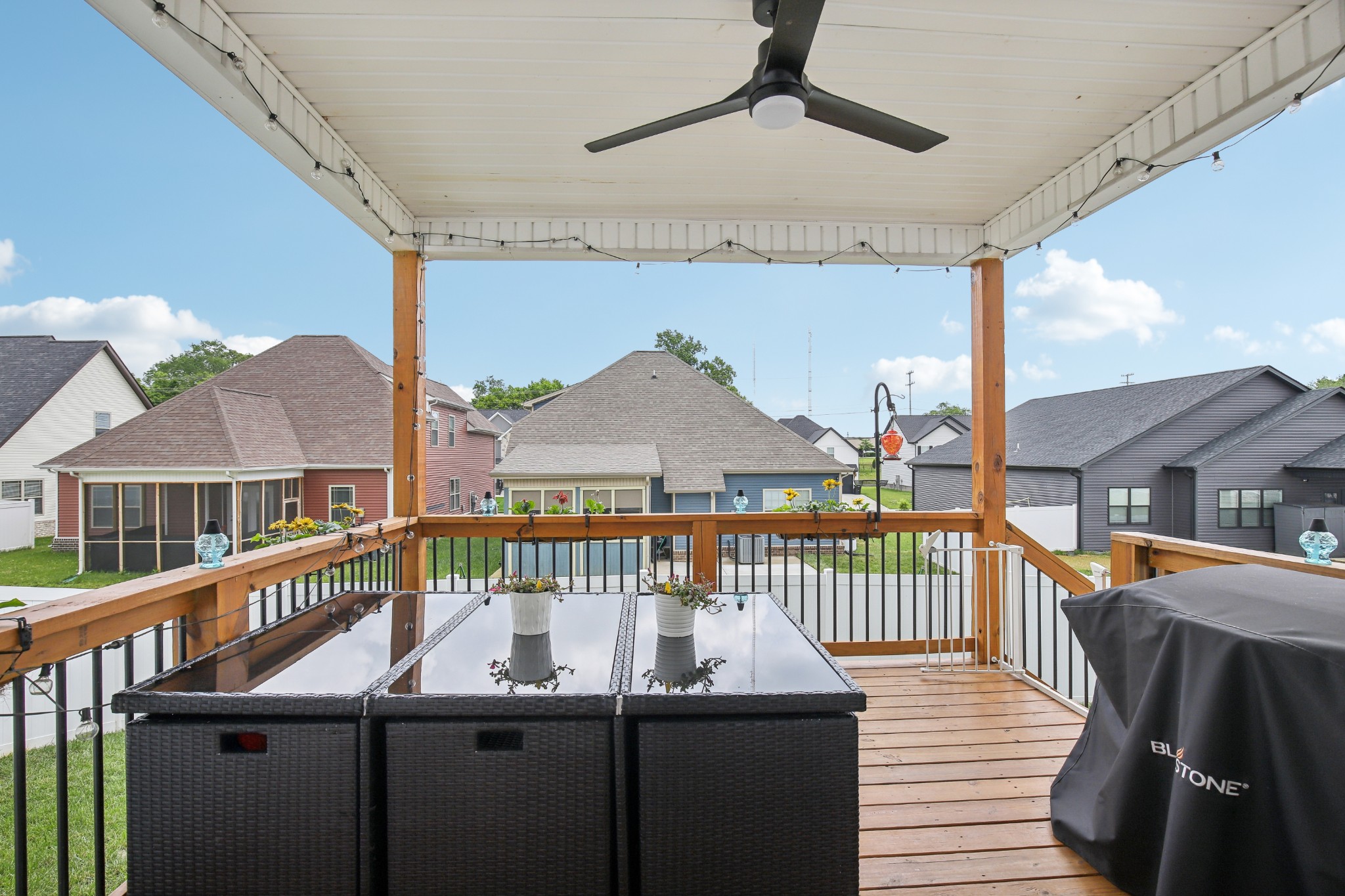 Clarksville, Tennessee 37043, United States, 3 Bedrooms Bedrooms, ,3 BathroomsBathrooms,Residential,Active,141738