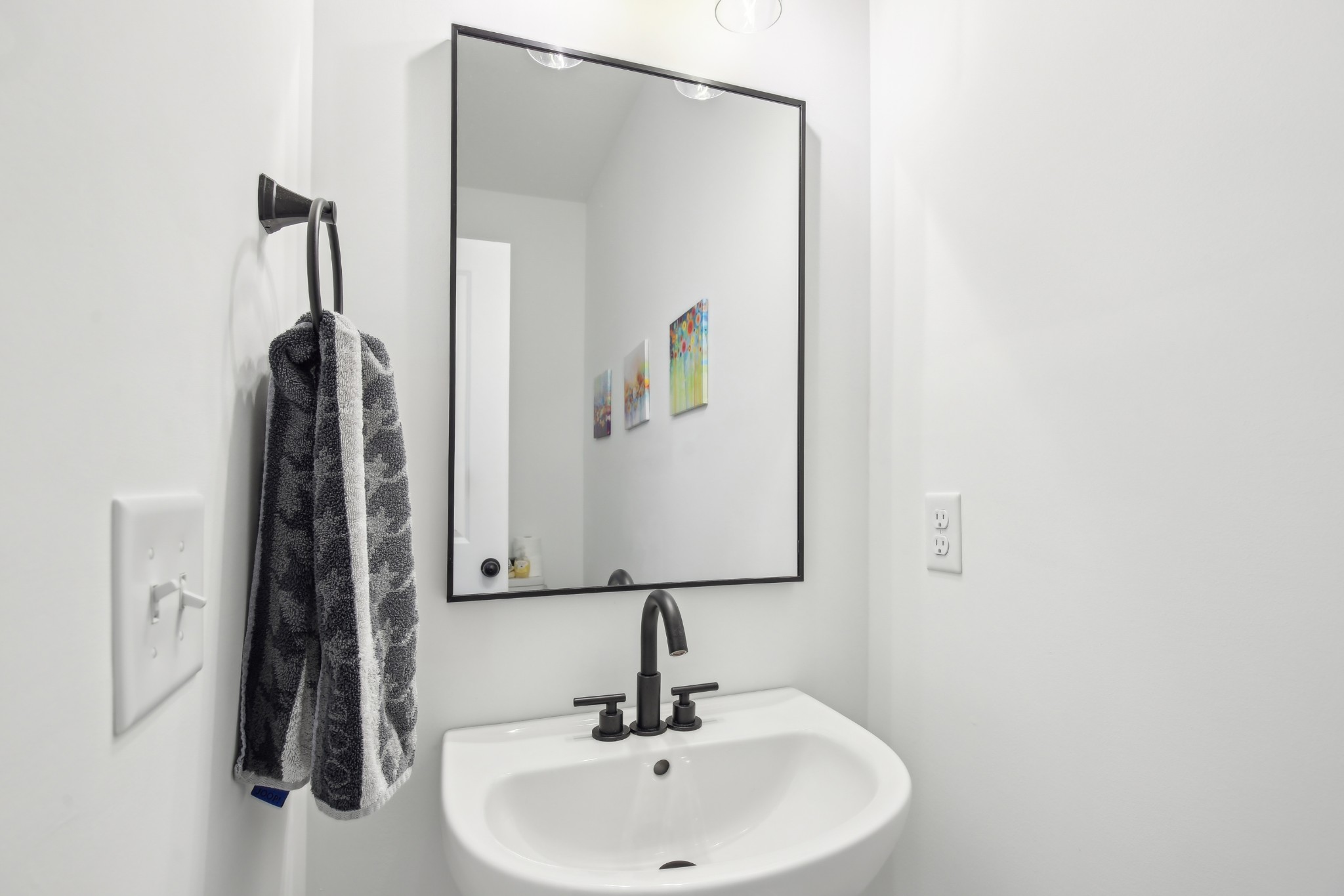 Clarksville, Tennessee 37043, United States, 3 Bedrooms Bedrooms, ,3 BathroomsBathrooms,Residential,Active,141738