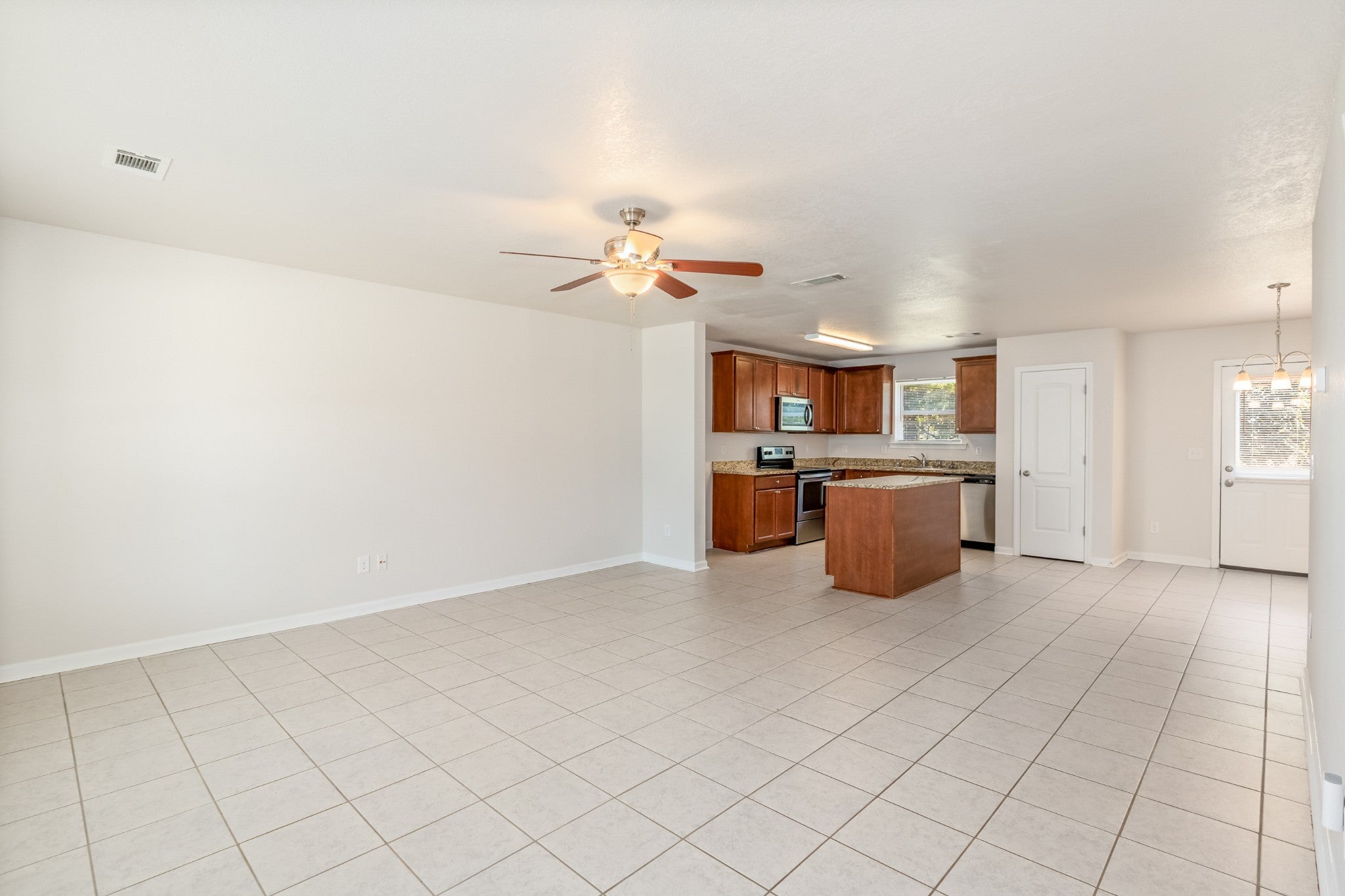 2515 Queen Bee Dr
