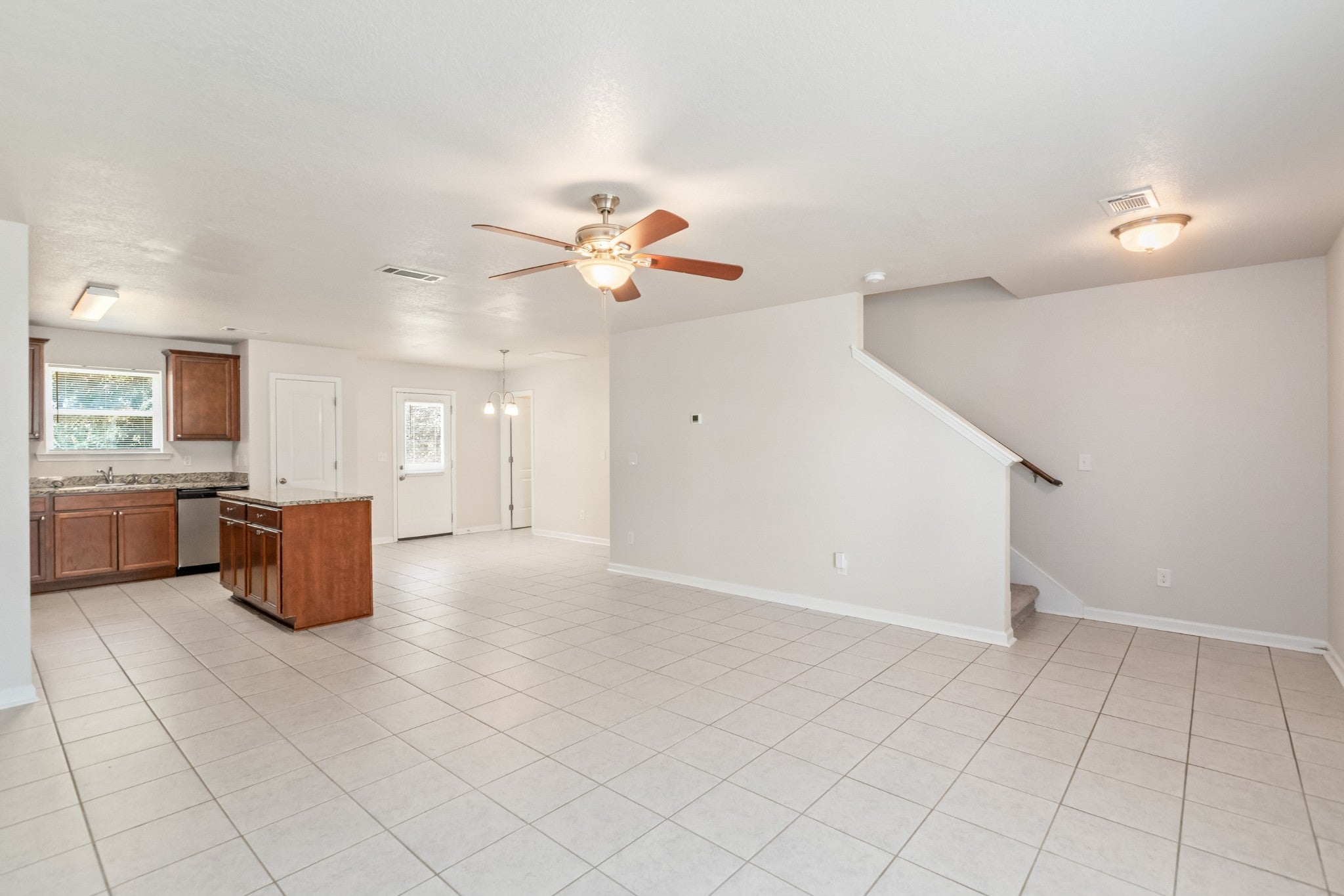 2515 Queen Bee Dr