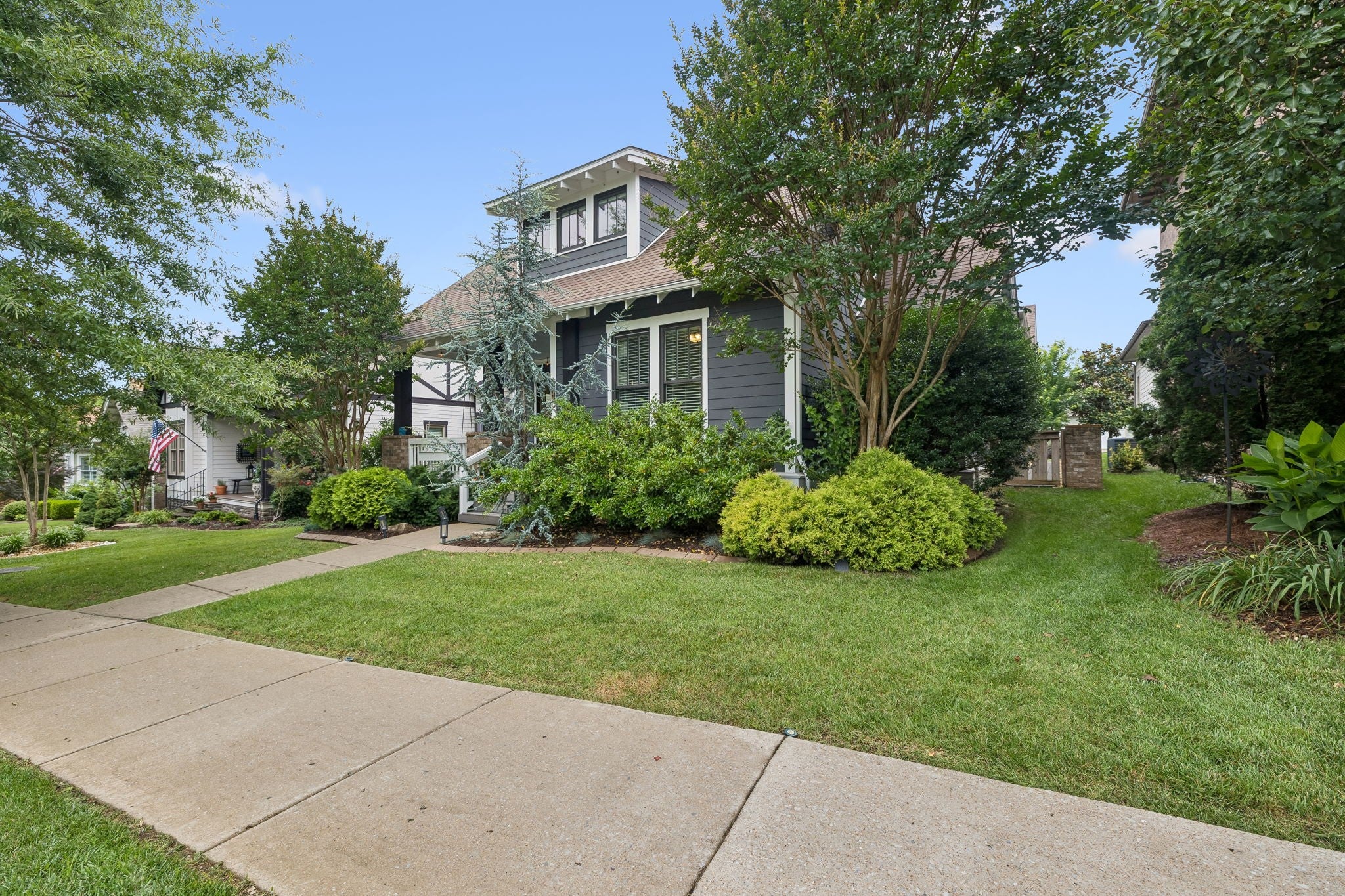 3846 Somers Ln
