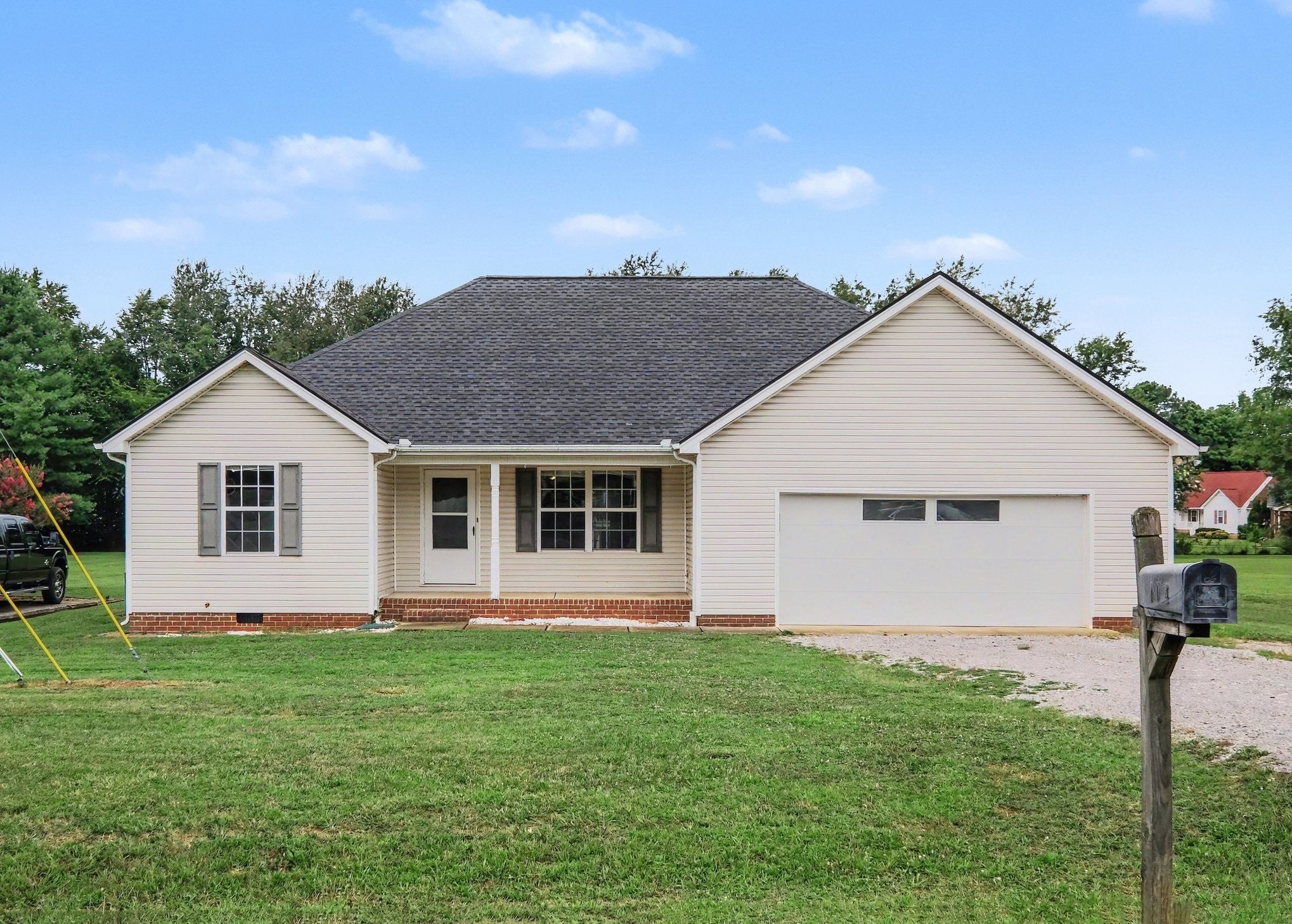 104 Johnny Ruth Ct