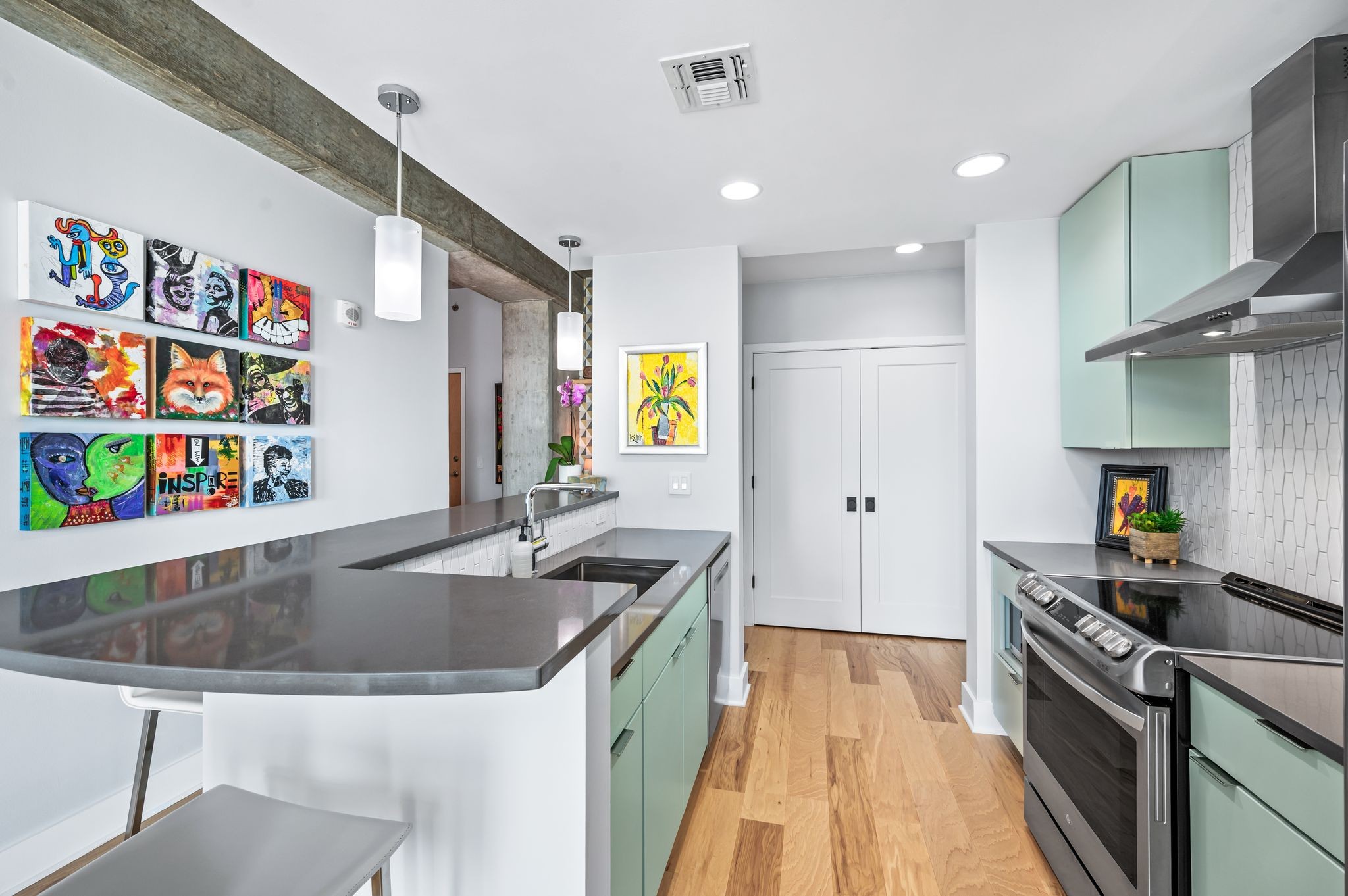 Nashville, Tennessee 37219, United States, 1 Bedroom Bedrooms, ,1 BathroomBathrooms,Residential,Active,128269