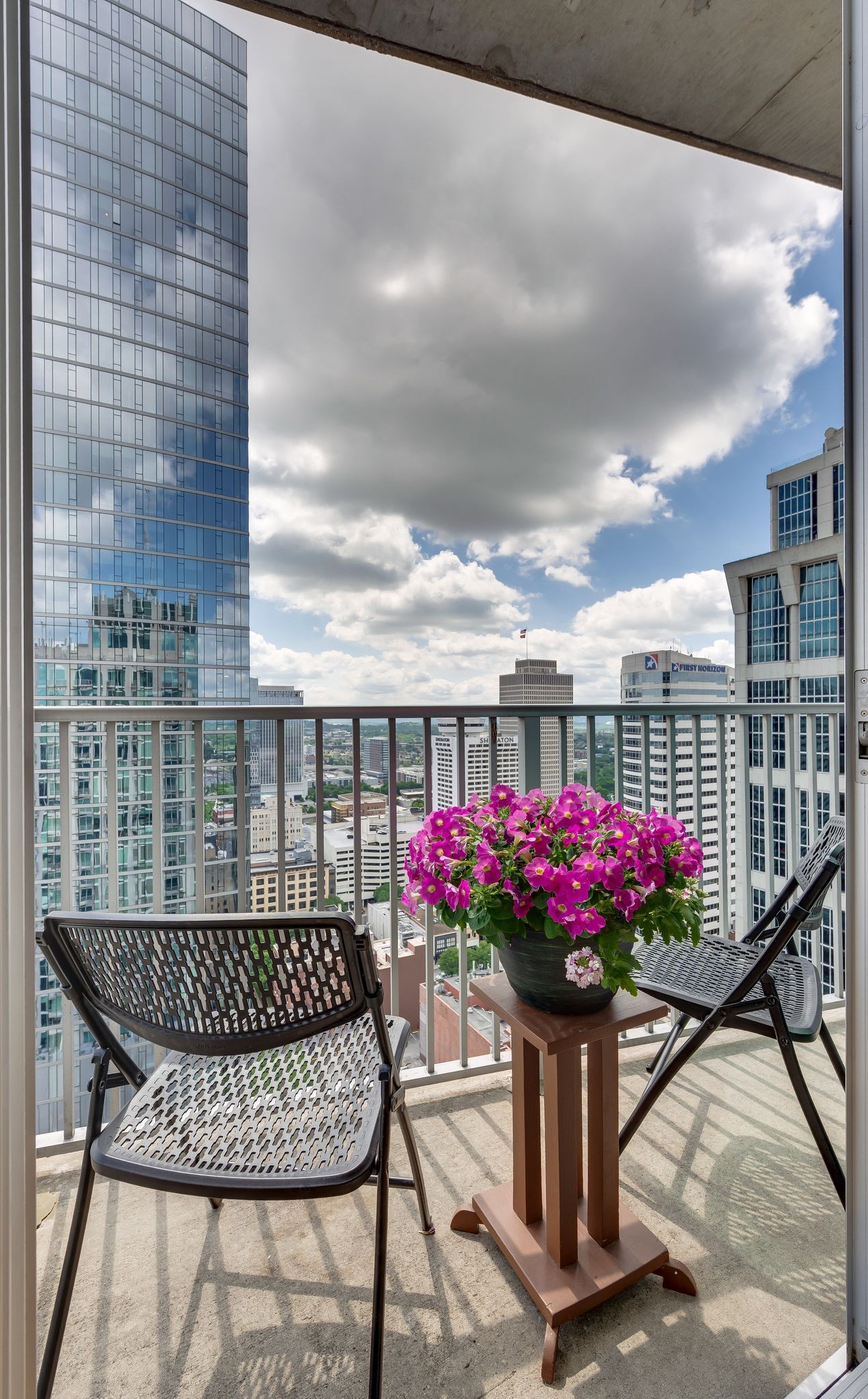 Nashville, Tennessee 37219, United States, 1 Bedroom Bedrooms, ,1 BathroomBathrooms,Residential,Active,128269