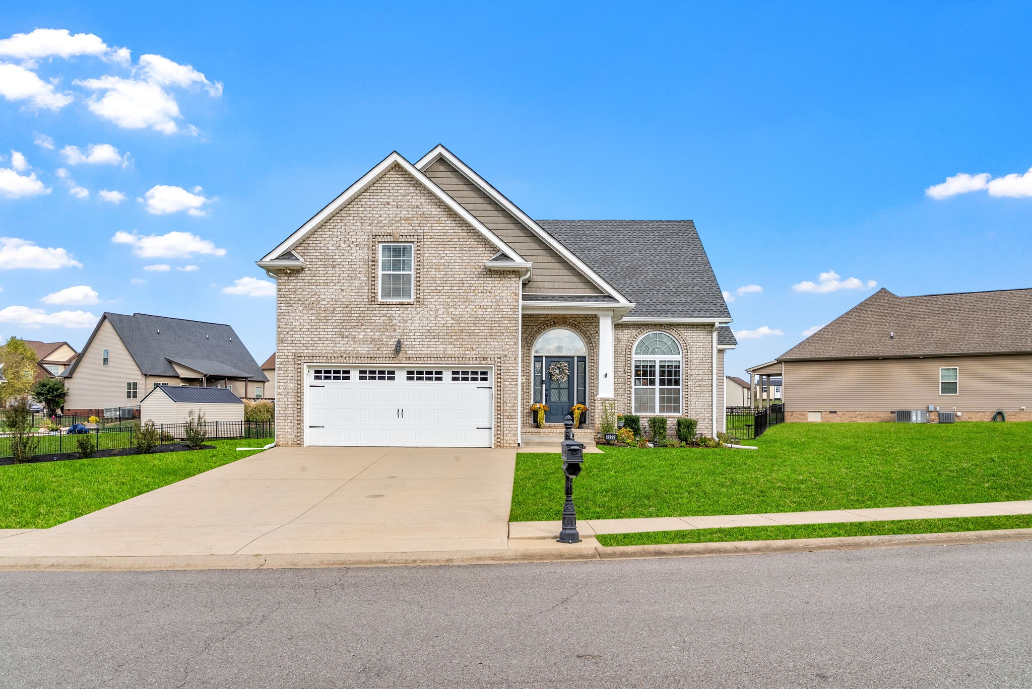 1172 Upland Ter