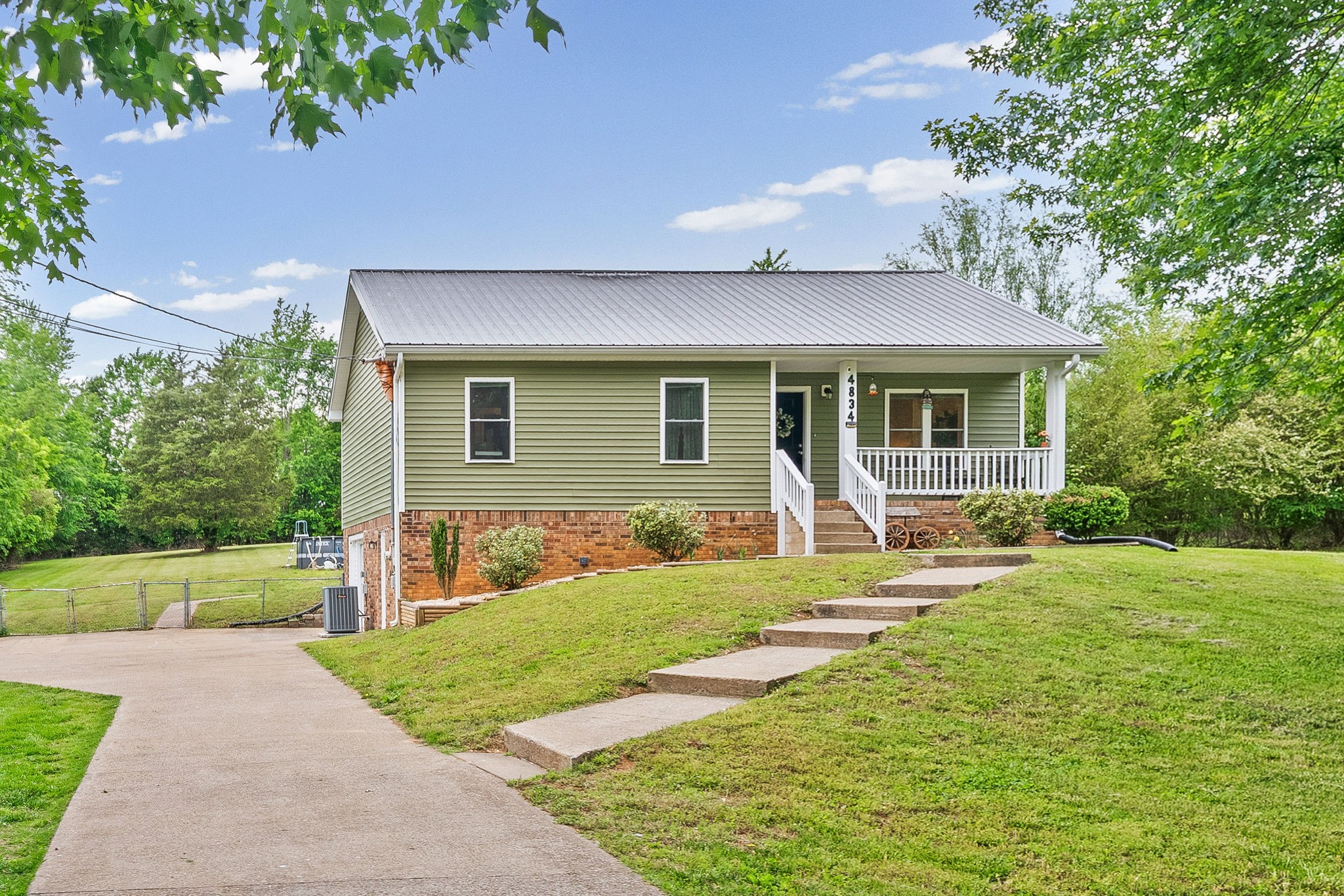 4834 Woodrow Rd