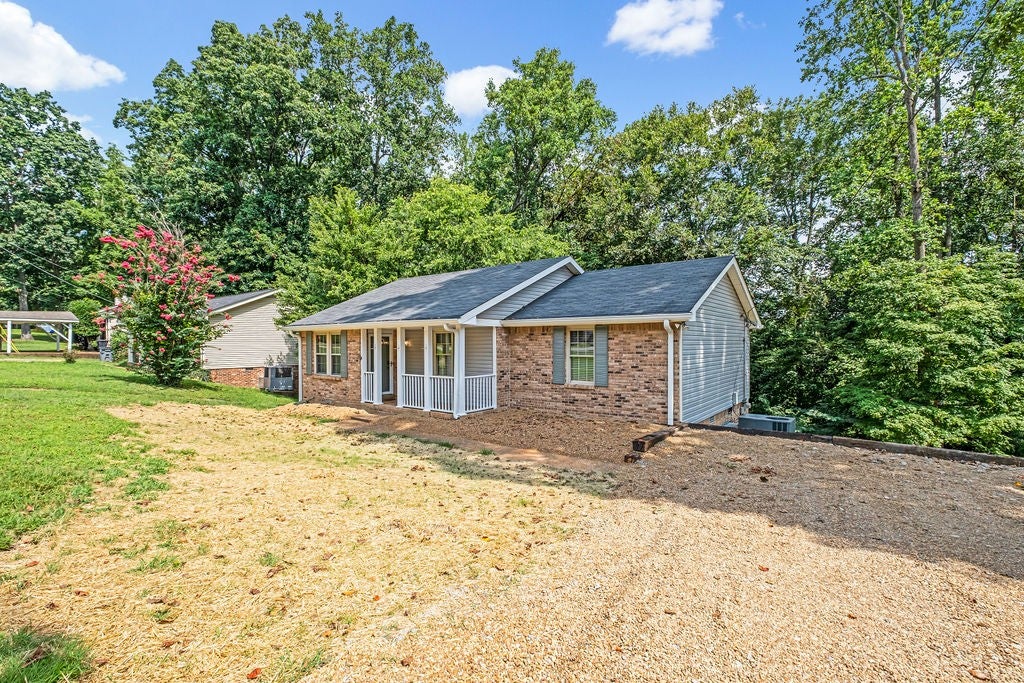 1703 Winding Way Dr