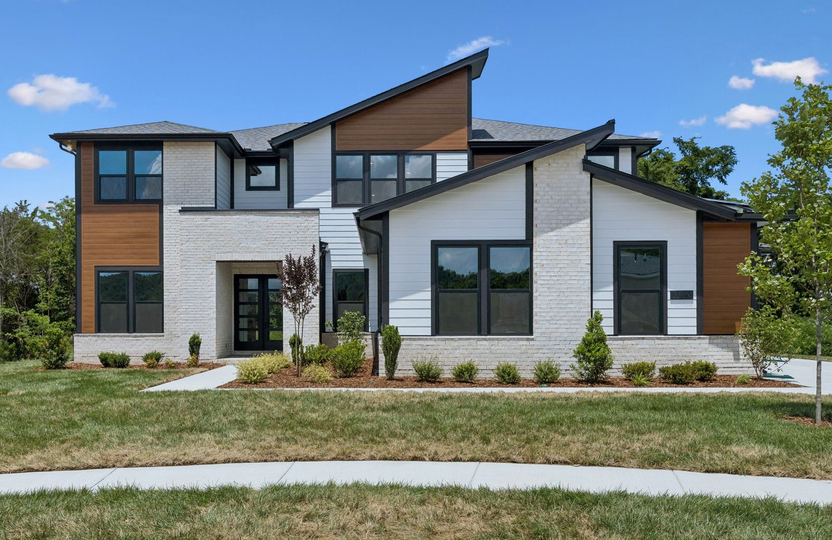 1005 Willow Ridge Drive