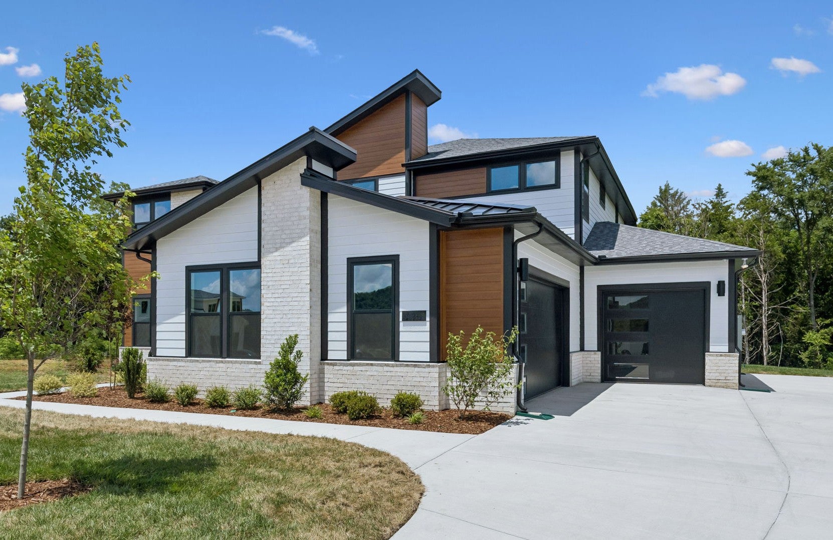 1005 Willow Ridge Drive