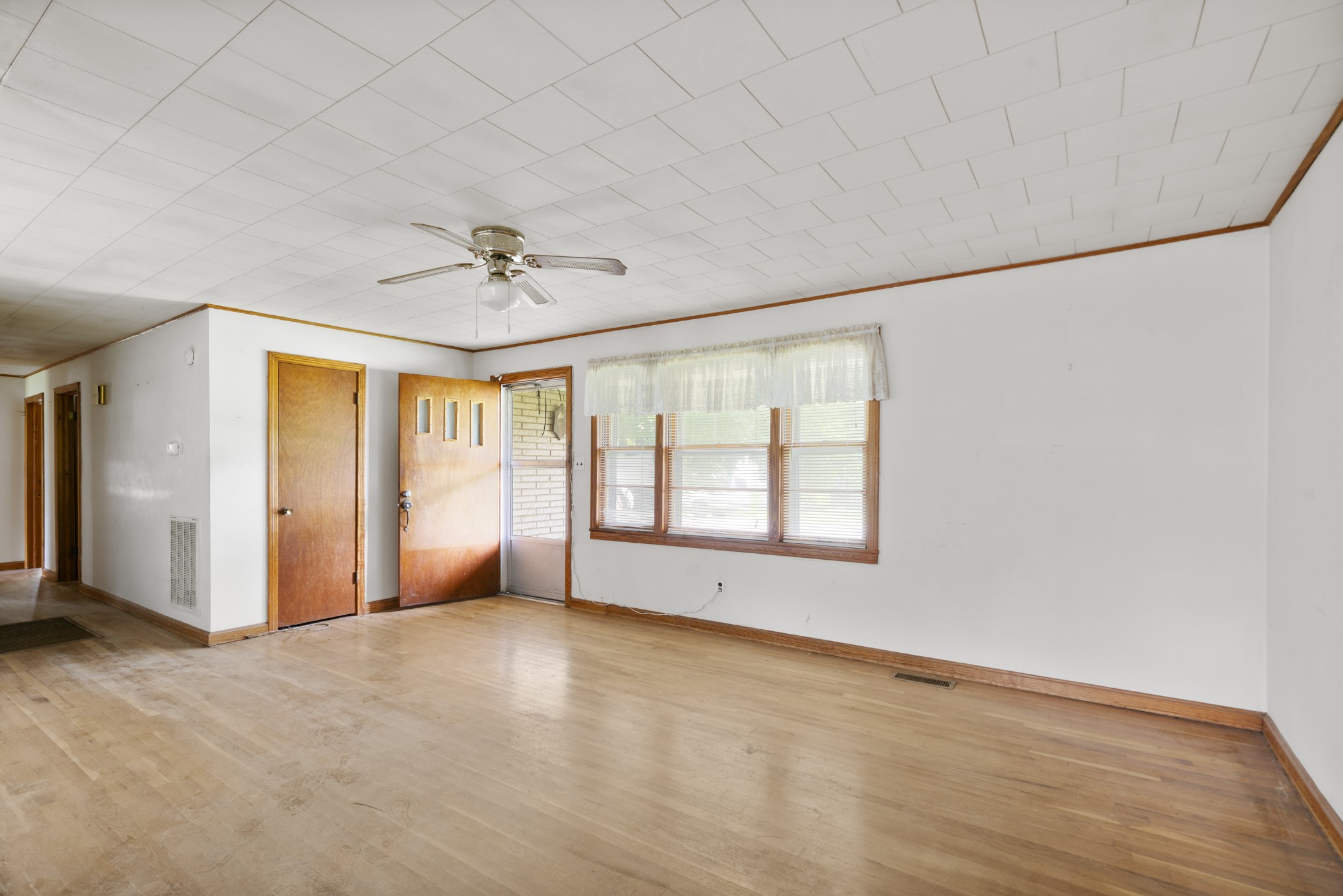 604 2nd Ave