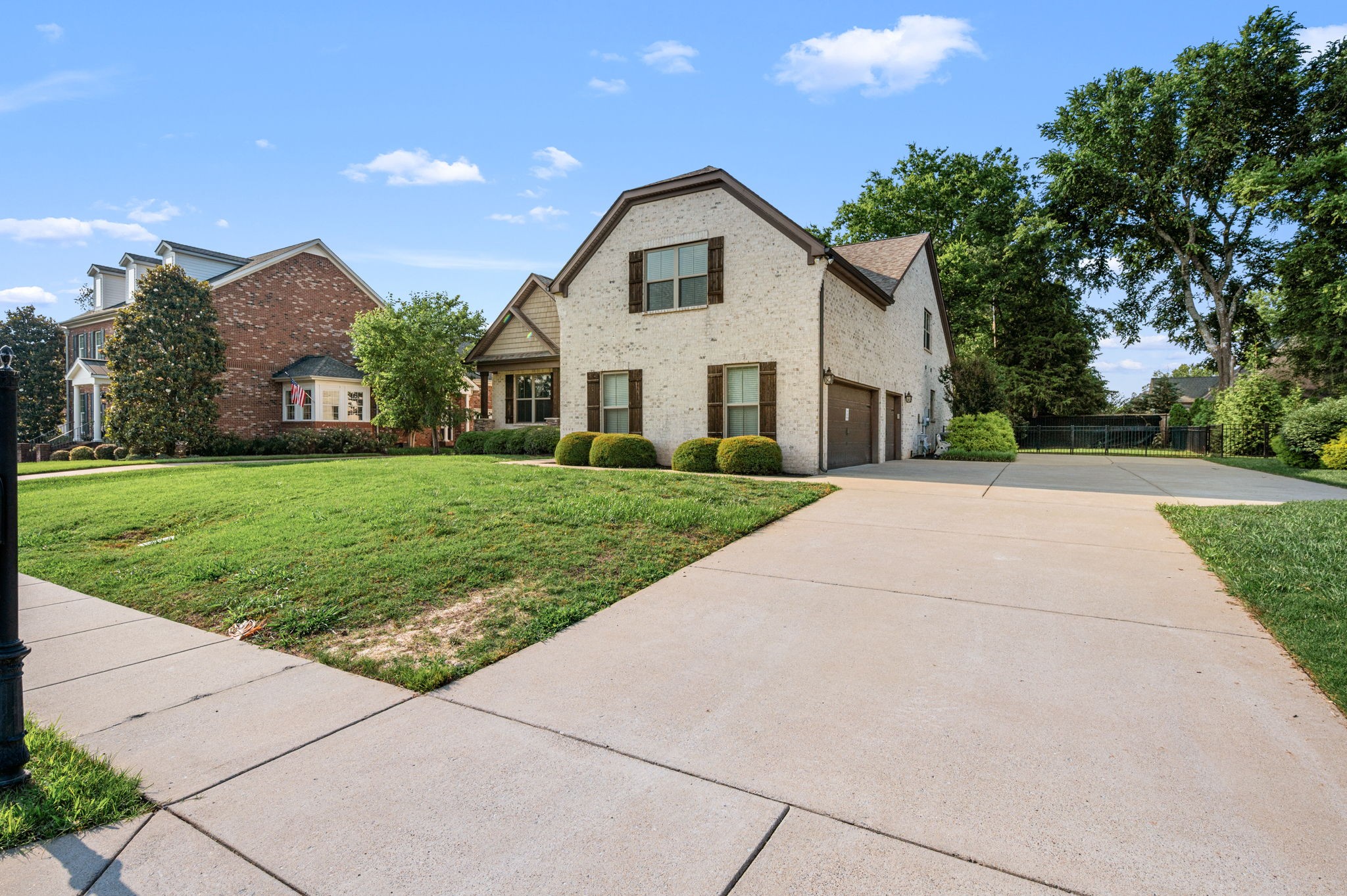 2743 Crowne Pointe Dr