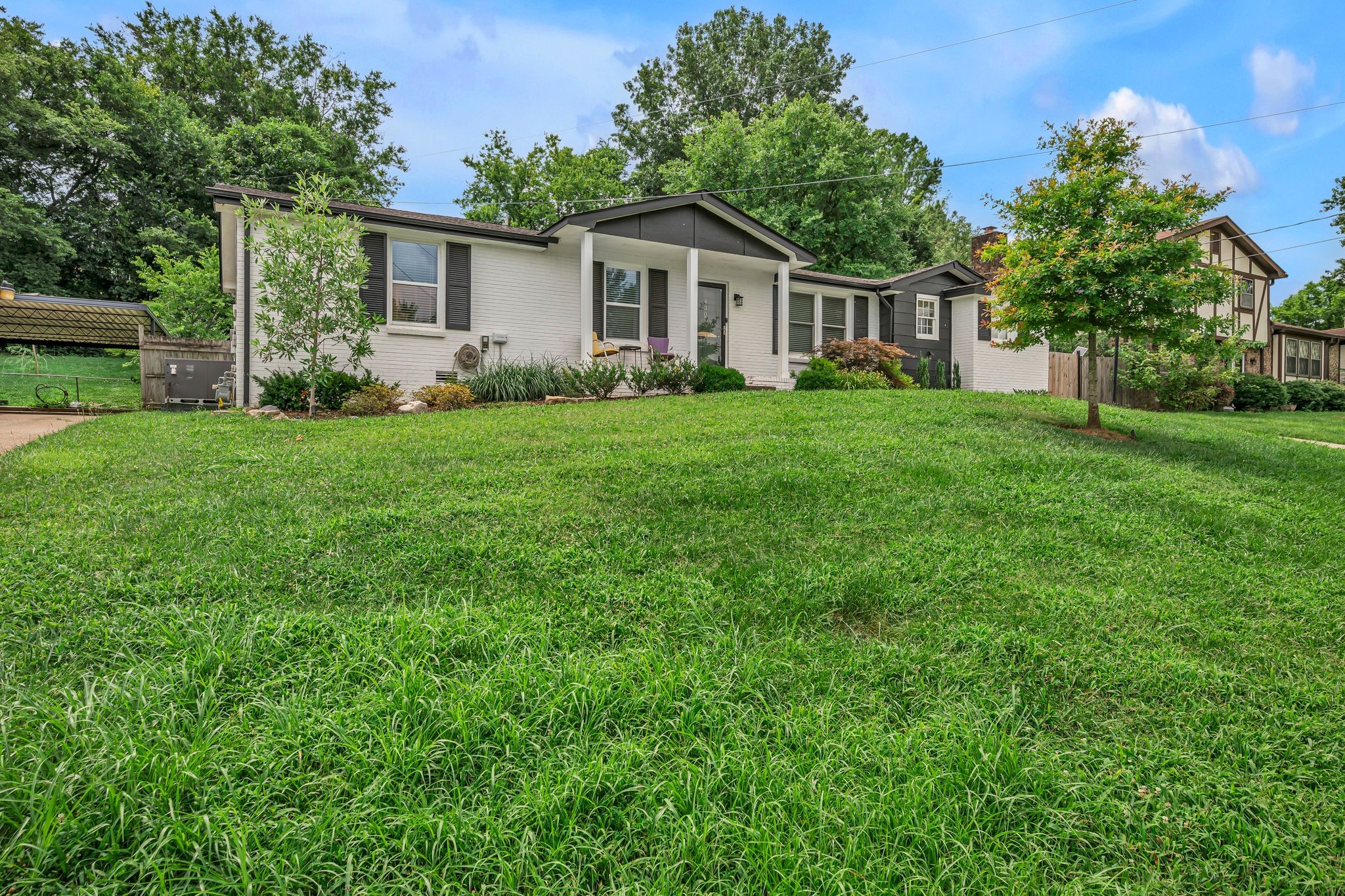 430 Clearwater Dr