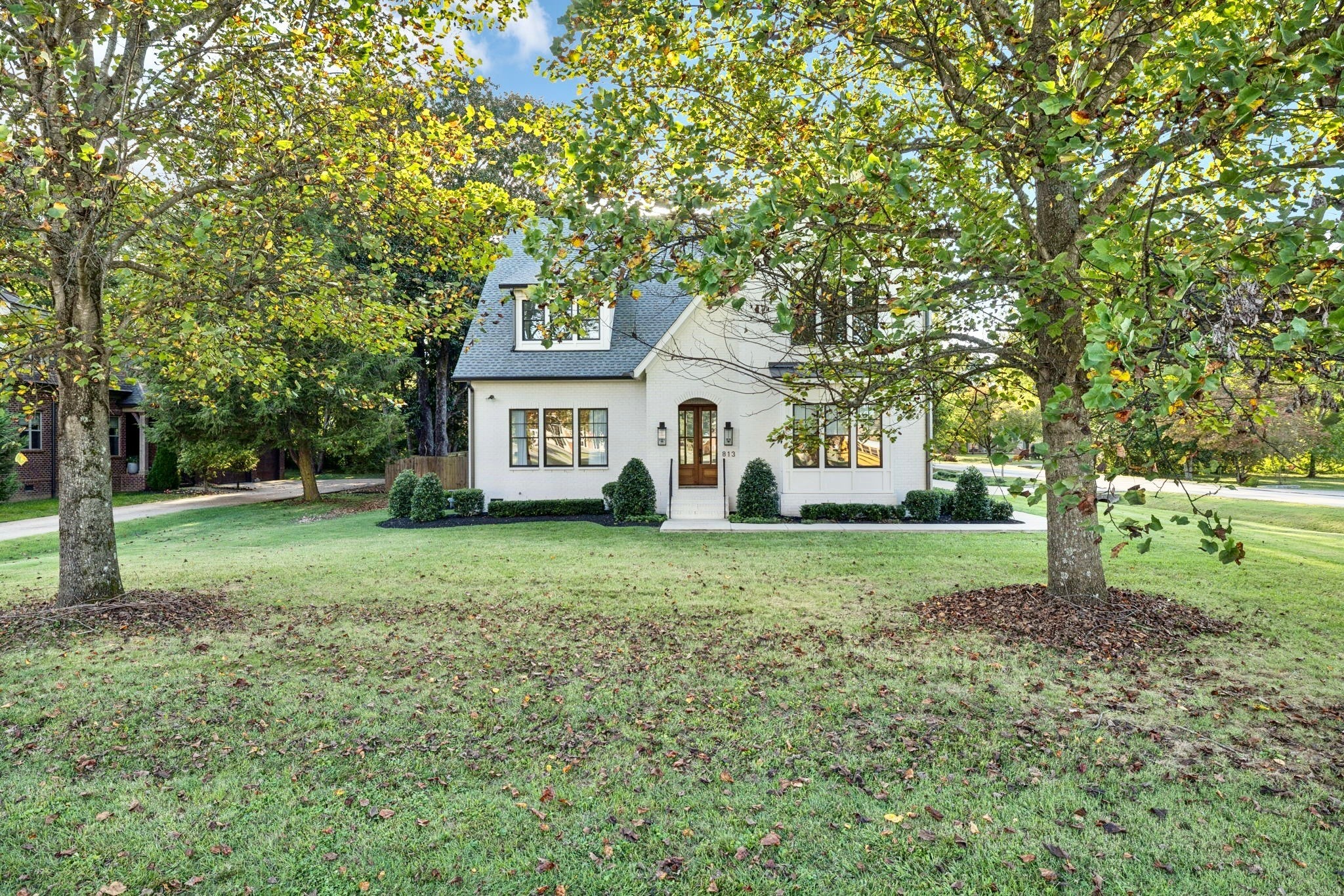 813 Hillsboro Rd