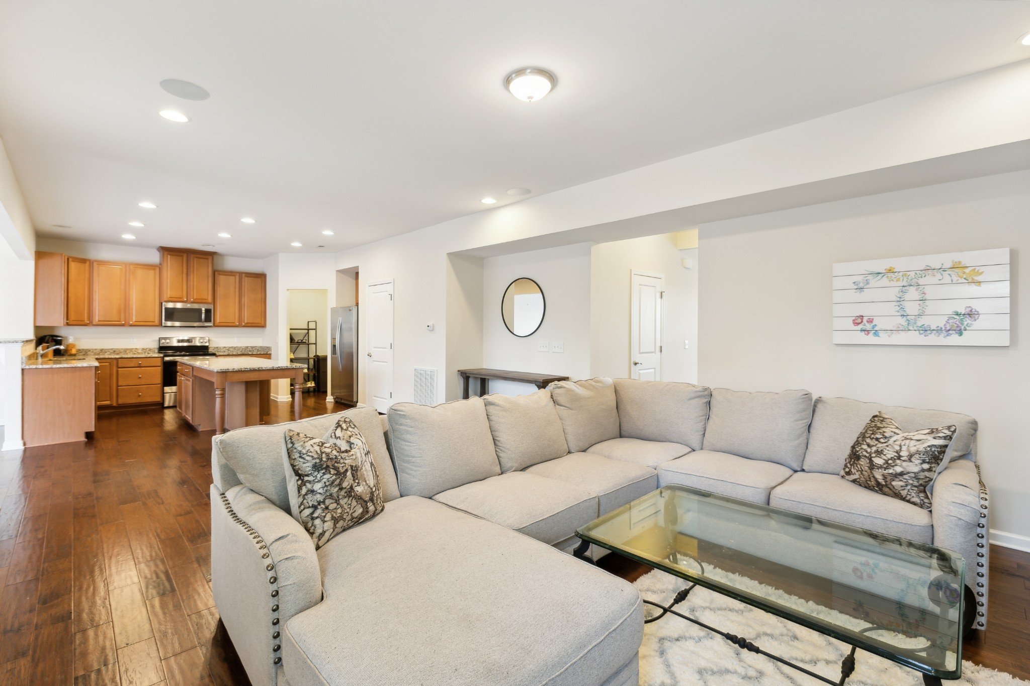 7936 Oakfield Grv