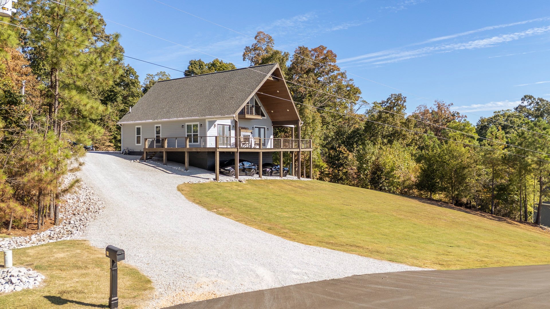 121 Persimmon Ln