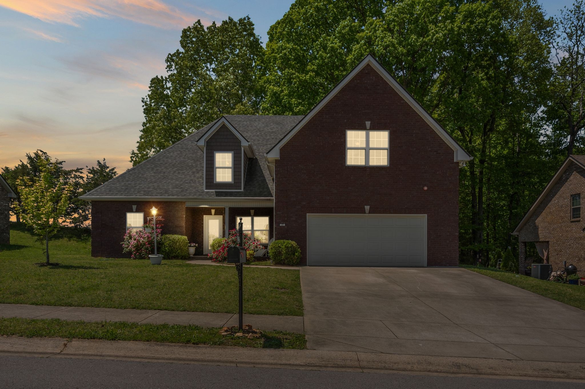 1045 Grace Meade