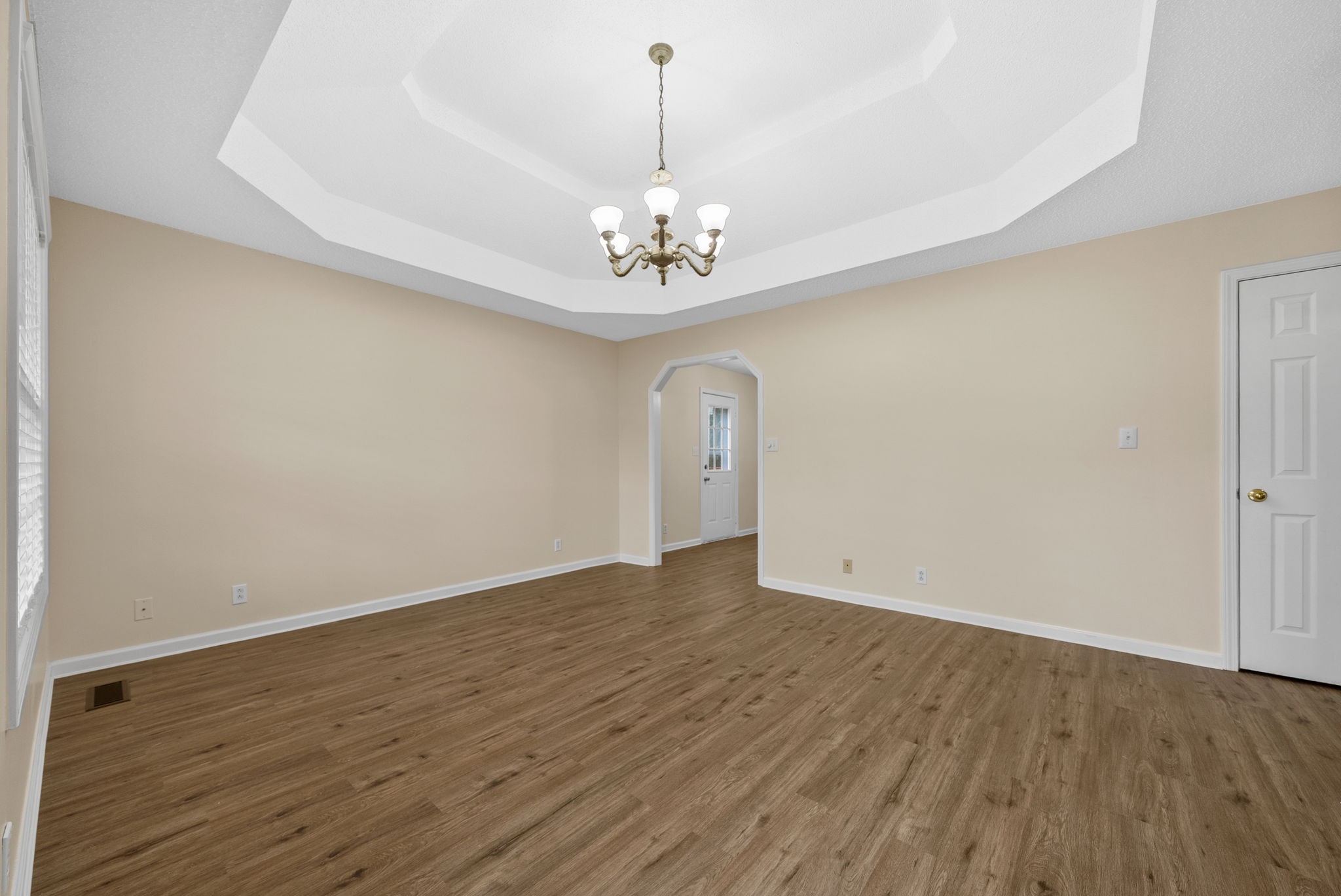 Clarksville, Tennessee 37040, United States, 3 Bedrooms Bedrooms, ,2 BathroomsBathrooms,Residential,Active,218815