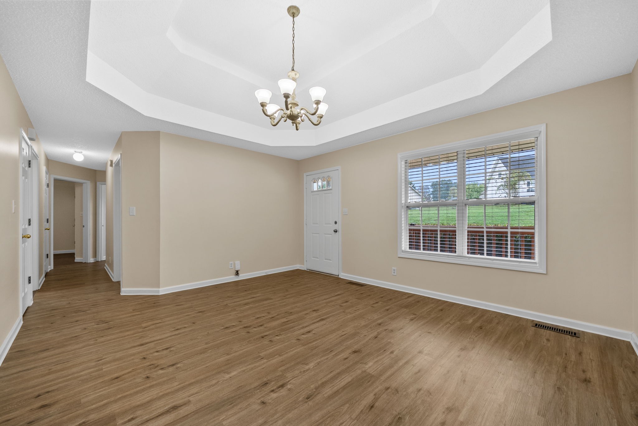 Clarksville, Tennessee 37040, United States, 3 Bedrooms Bedrooms, ,2 BathroomsBathrooms,Residential,Active,218815