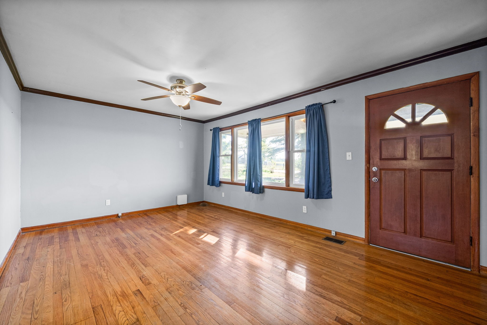 360 N Main St