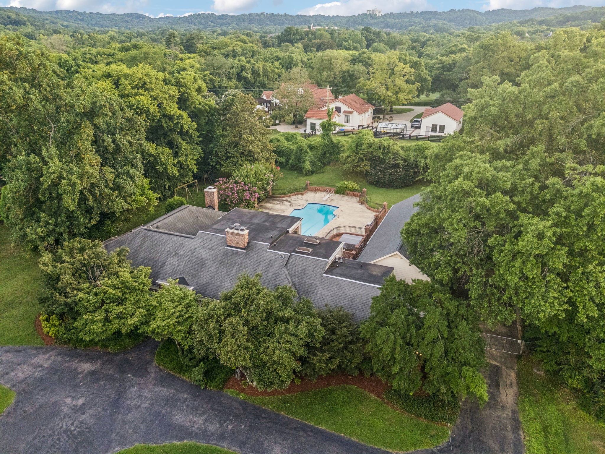 115 Vossland Dr