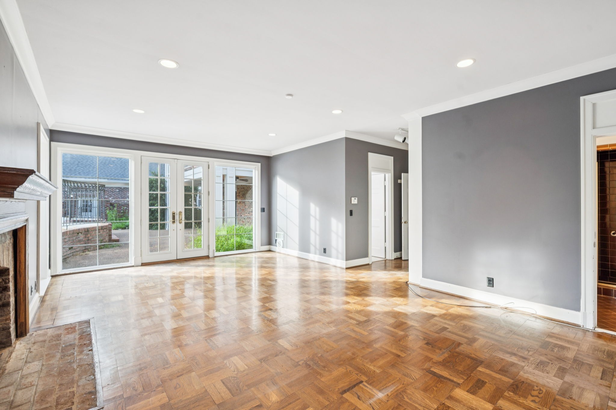 115 Vossland Dr