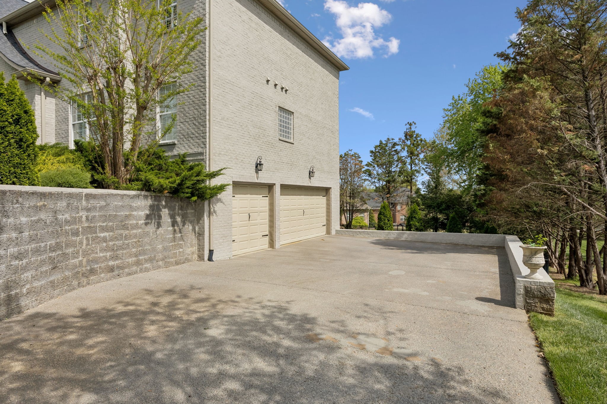 1517 Charleston Park Dr