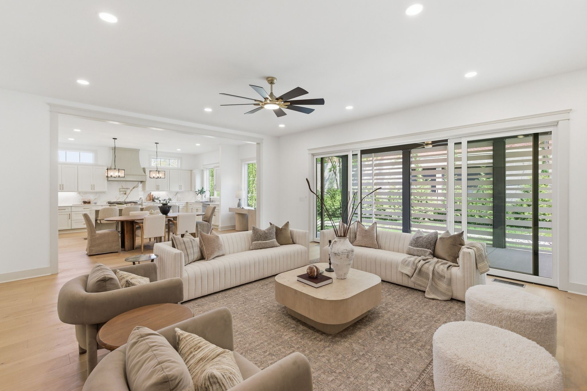 5-bed listing at 3918b Cross Creek Rd, Nashville