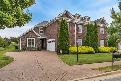 1010 Larkwood Dr Hermitage TN 37076