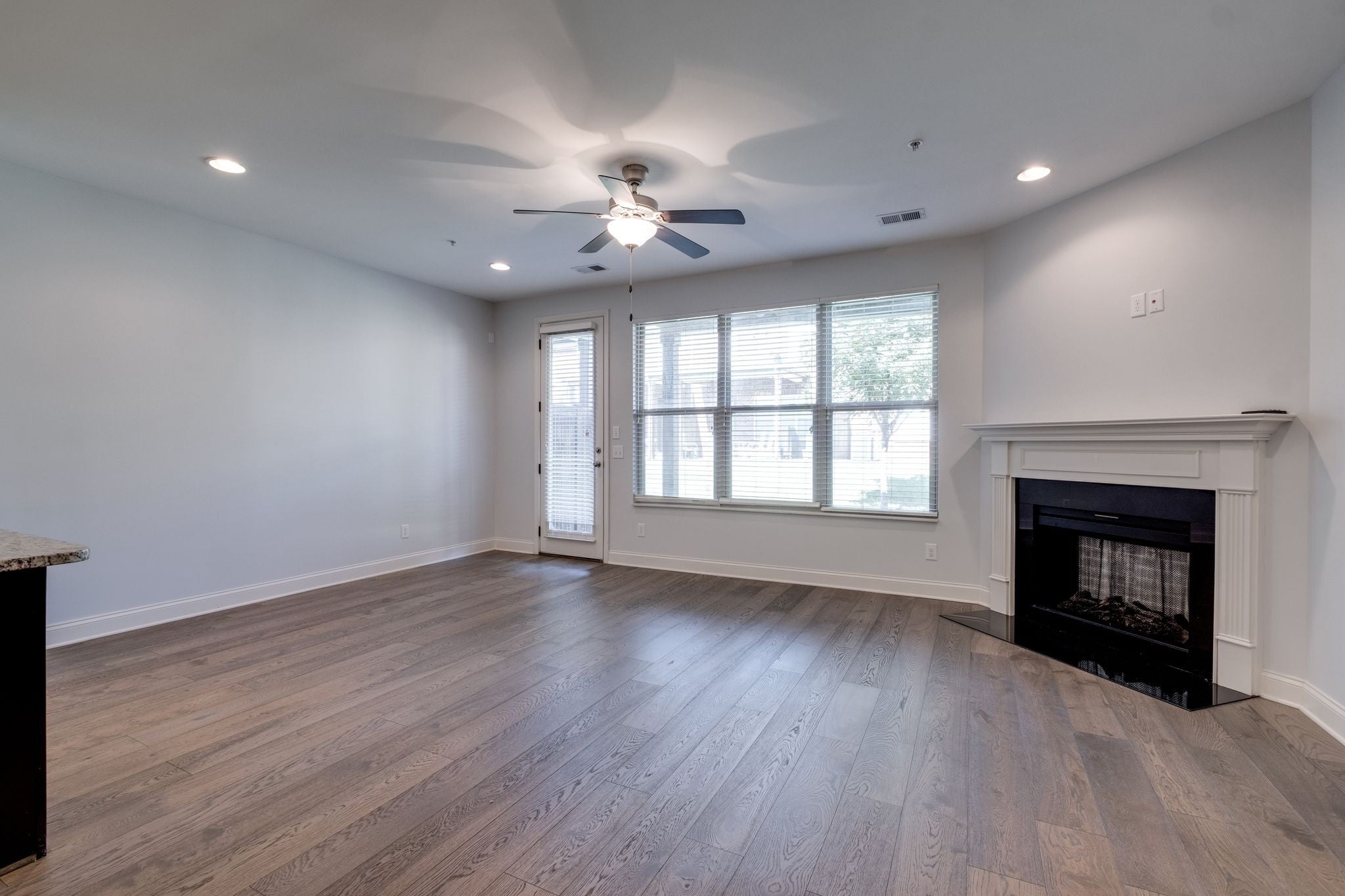 216 Bixby Private Ln