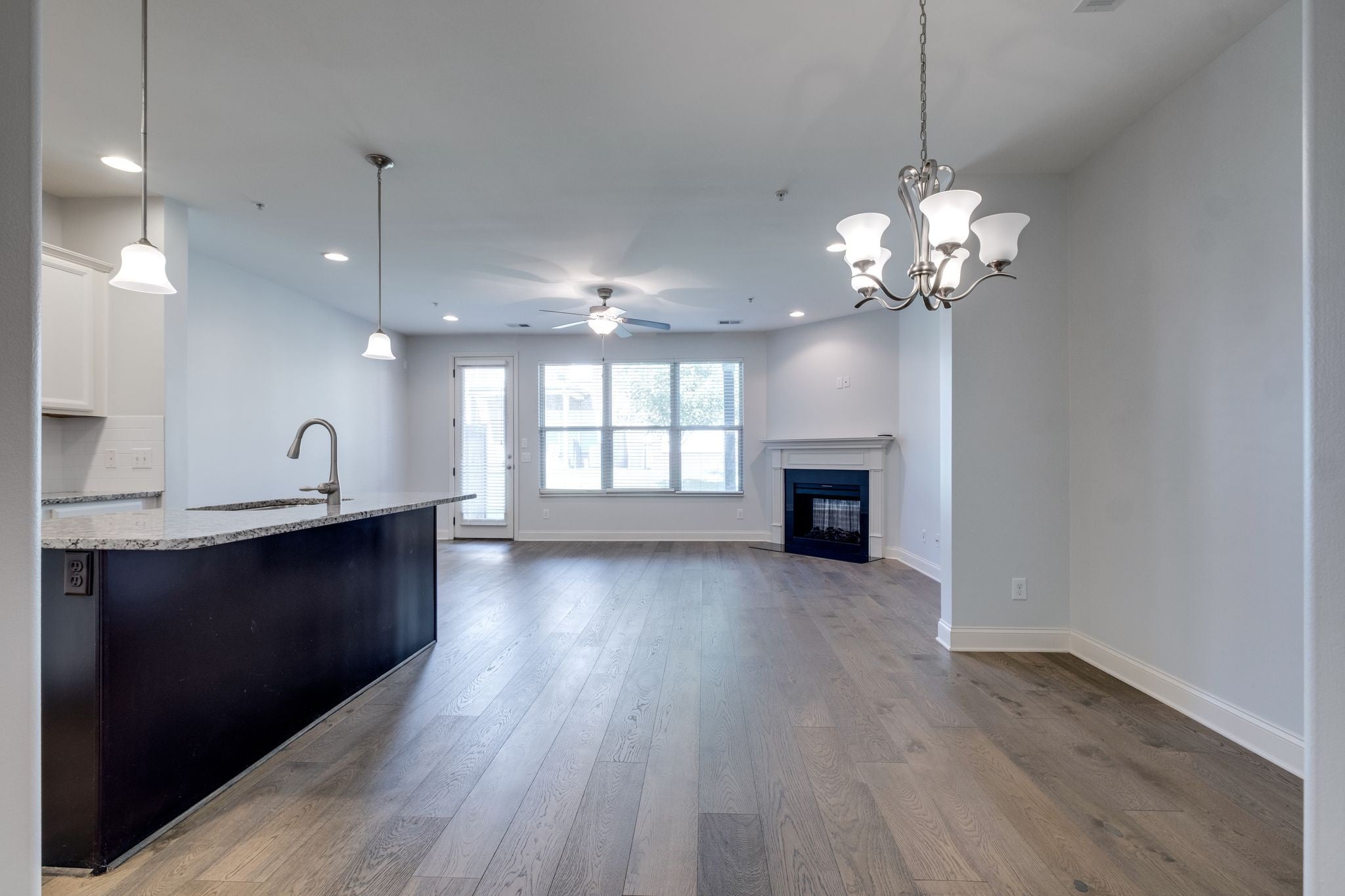 216 Bixby Private Ln