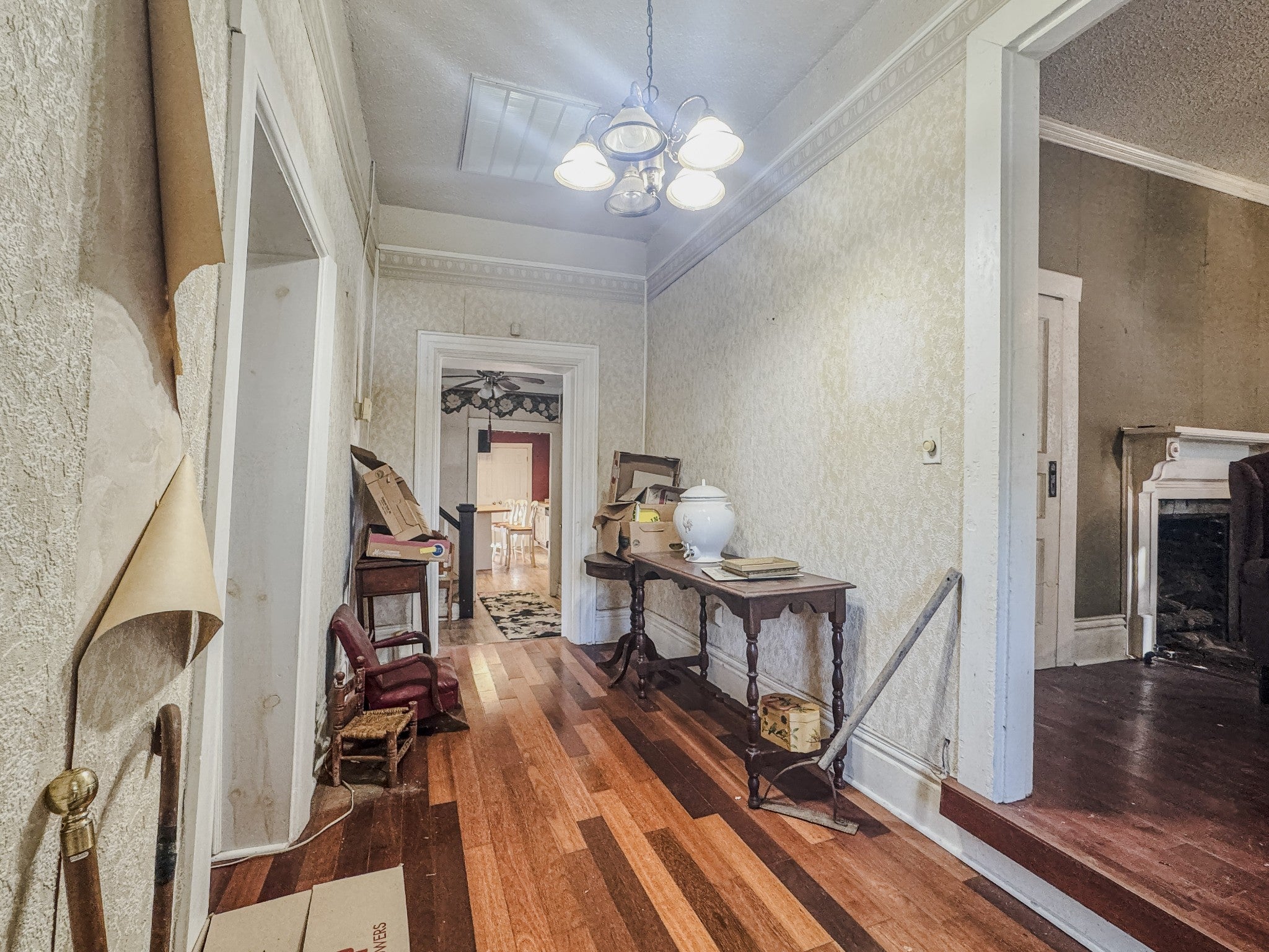 405 E Main St