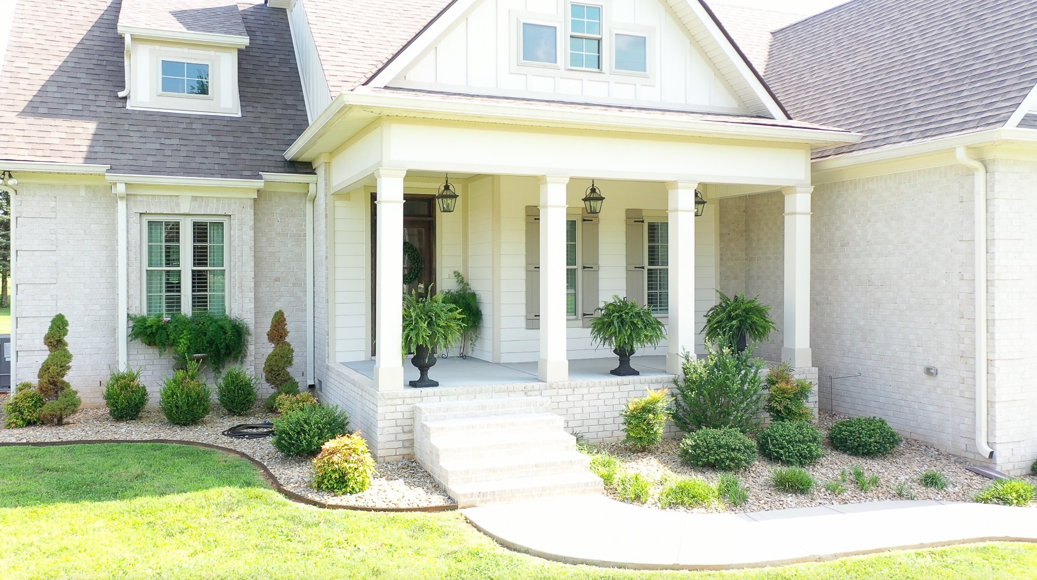 204 Green Hills Dr